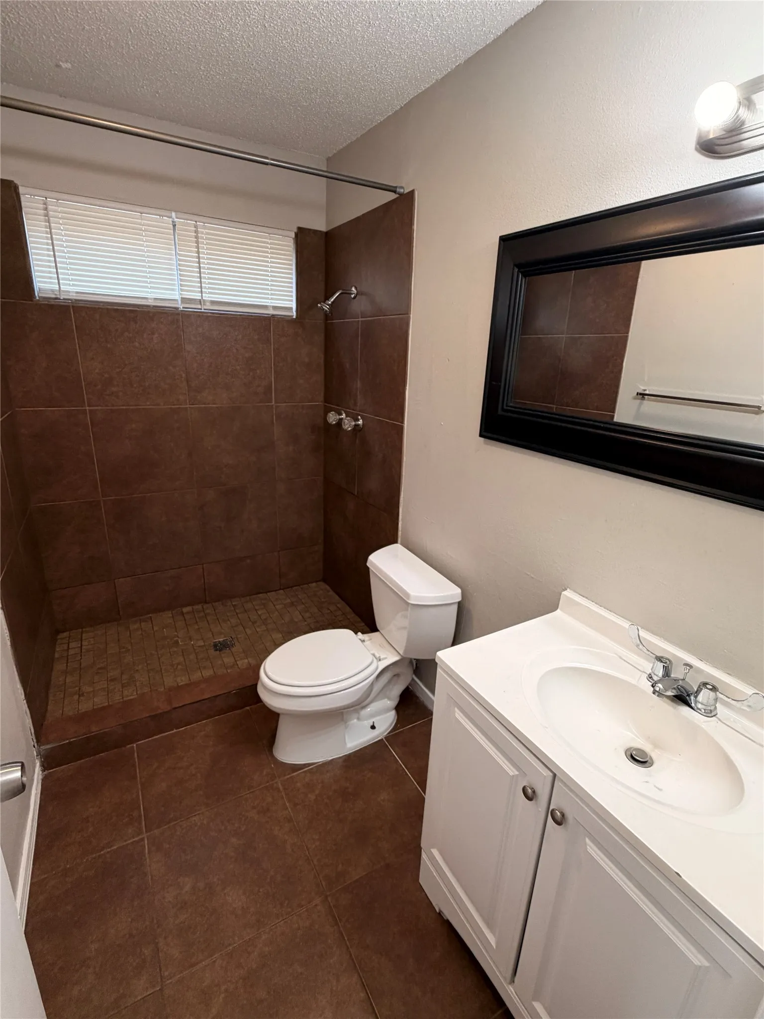 Single Family Residence For Rent in Tarrant County , 1803 Wickersham Drive, Arlington, Texas 76014, 3 Bedroom, 2 Bathroom, 2 Garage spaces, 1,384 Sqft, built in 1977, mls#21358035, Real Estate Agent in Arlington, Homes For Rent in Tarrant county, Homes For Rent in Arlington, Realtor in Arlington Texas, Real Estate Brokerage Independent Realty Texas, Luminita Cordes Realtor