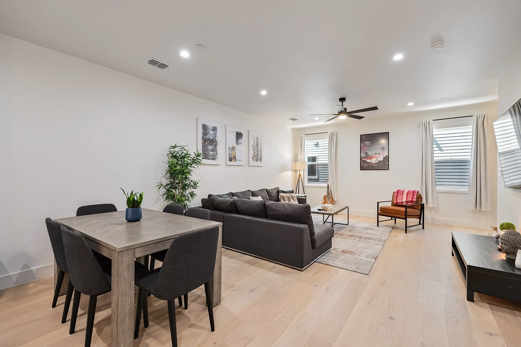 Townhouse For Sale in Dallas County , 1141 N Madison Avenue 105, Dallas, Texas 75208, 2 Bedroom, 3 Bathroom, 2 Garage spaces, 1,627 Sqft, built in 2022, mls#21358039, Real Estate Agent in Dallas, Homes For Sale in Dallas county, Homes For Sale in Dallas, Realtor in Dallas Texas, Real Estate Brokerage Independent Realty Texas, Luminita Cordes Realtor