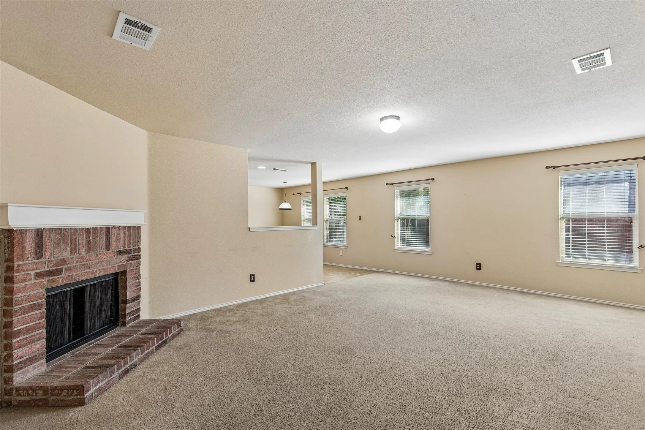 Single Family Residence For Sale in Rockwall County , 511 Blue Sage Drive, Fate, Texas 75087, 3 Bedroom, 2 Bathroom, 2 Garage spaces, 1,507 Sqft, built in 2008, mls#21356944, Real Estate Agent in Fate, Homes For Sale in Rockwall county, Homes For Sale in Fate, Realtor in Fate Texas, Real Estate Brokerage Independent Realty Texas, Luminita Cordes Realtor