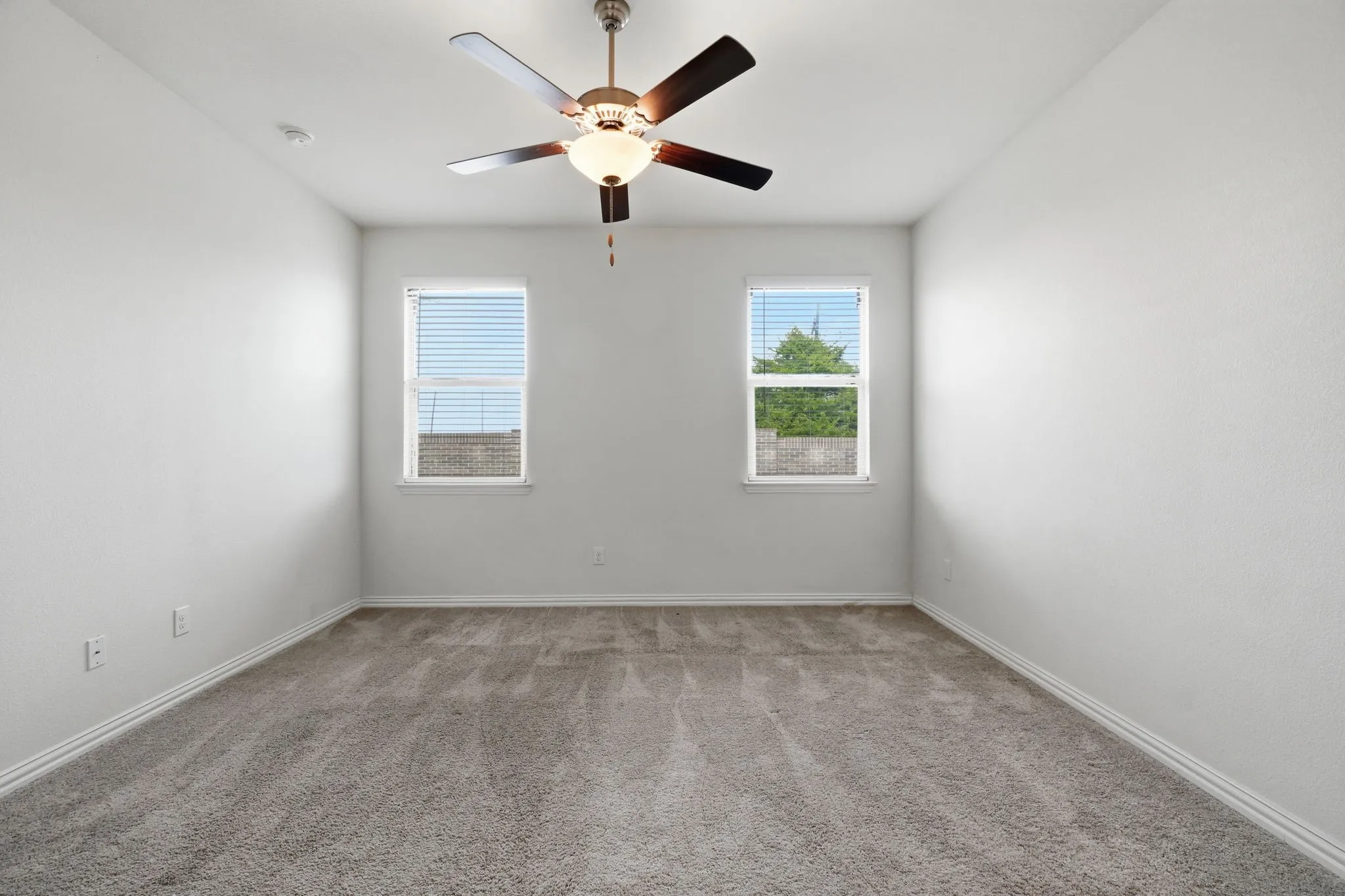 Single Family Residence For Sale in Rockwall County , 605 Fitzroy Lane, Fate, Texas 75189, 4 Bedroom, 3 Bathroom, 2 Garage spaces, 2,315 Sqft, built in 2020, mls#21356073, Real Estate Agent in Fate, Homes For Sale in Rockwall county, Homes For Sale in Fate, Realtor in Fate Texas, Real Estate Brokerage Independent Realty Texas, Luminita Cordes Realtor