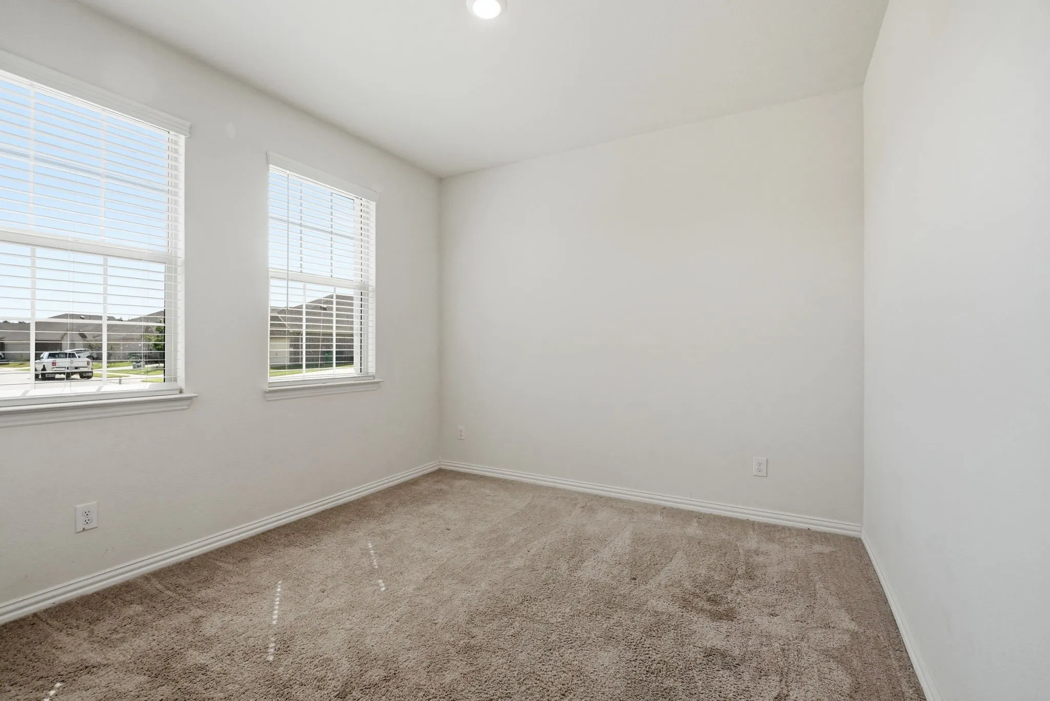 Single Family Residence For Sale in Rockwall County , 605 Fitzroy Lane, Fate, Texas 75189, 4 Bedroom, 3 Bathroom, 2 Garage spaces, 2,315 Sqft, built in 2020, mls#21356073, Real Estate Agent in Fate, Homes For Sale in Rockwall county, Homes For Sale in Fate, Realtor in Fate Texas, Real Estate Brokerage Independent Realty Texas, Luminita Cordes Realtor