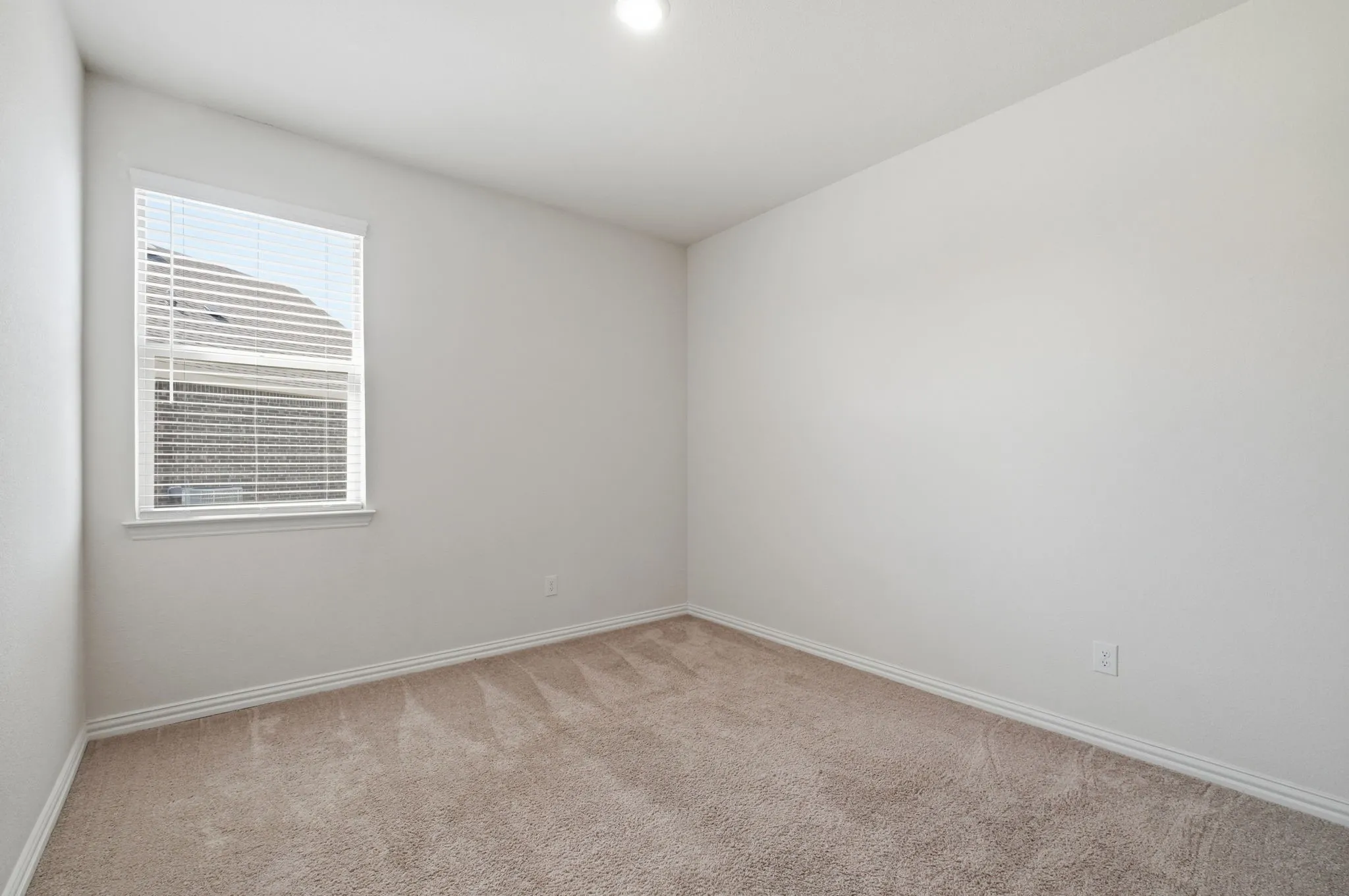 Single Family Residence For Sale in Rockwall County , 605 Fitzroy Lane, Fate, Texas 75189, 4 Bedroom, 3 Bathroom, 2 Garage spaces, 2,315 Sqft, built in 2020, mls#21356073, Real Estate Agent in Fate, Homes For Sale in Rockwall county, Homes For Sale in Fate, Realtor in Fate Texas, Real Estate Brokerage Independent Realty Texas, Luminita Cordes Realtor