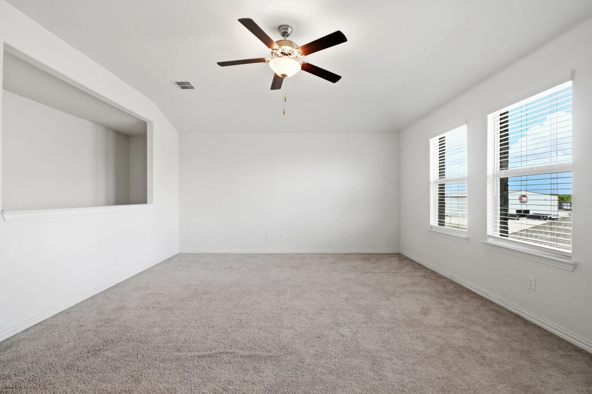 Single Family Residence For Sale in Rockwall County , 605 Fitzroy Lane, Fate, Texas 75189, 4 Bedroom, 3 Bathroom, 2 Garage spaces, 2,315 Sqft, built in 2020, mls#21356073, Real Estate Agent in Fate, Homes For Sale in Rockwall county, Homes For Sale in Fate, Realtor in Fate Texas, Real Estate Brokerage Independent Realty Texas, Luminita Cordes Realtor