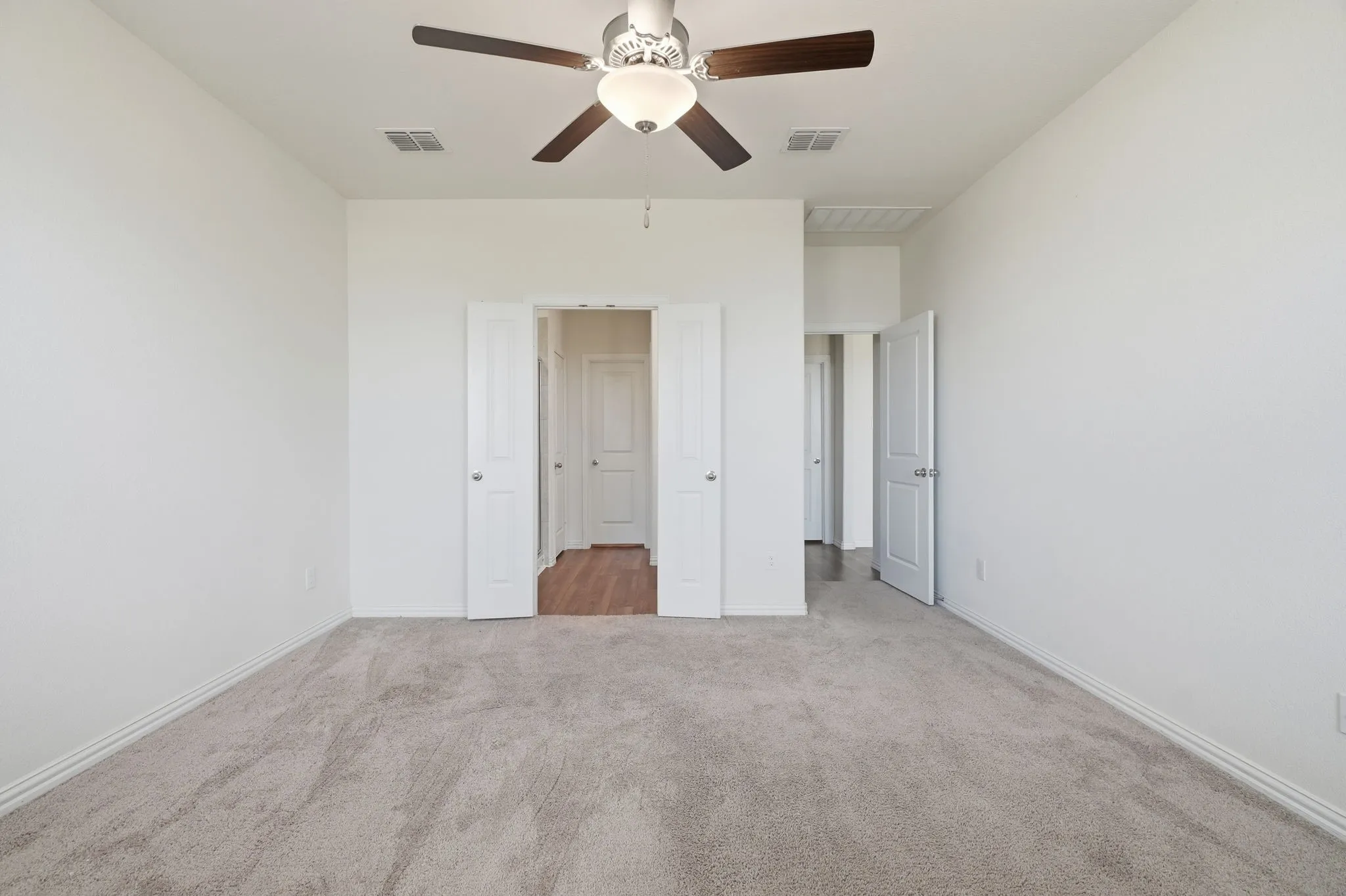 Single Family Residence For Sale in Rockwall County , 605 Fitzroy Lane, Fate, Texas 75189, 4 Bedroom, 3 Bathroom, 2 Garage spaces, 2,315 Sqft, built in 2020, mls#21356073, Real Estate Agent in Fate, Homes For Sale in Rockwall county, Homes For Sale in Fate, Realtor in Fate Texas, Real Estate Brokerage Independent Realty Texas, Luminita Cordes Realtor