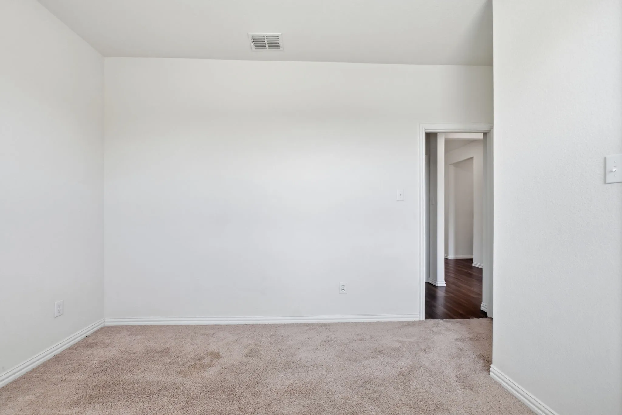 Single Family Residence For Sale in Rockwall County , 605 Fitzroy Lane, Fate, Texas 75189, 4 Bedroom, 3 Bathroom, 2 Garage spaces, 2,315 Sqft, built in 2020, mls#21356073, Real Estate Agent in Fate, Homes For Sale in Rockwall county, Homes For Sale in Fate, Realtor in Fate Texas, Real Estate Brokerage Independent Realty Texas, Luminita Cordes Realtor