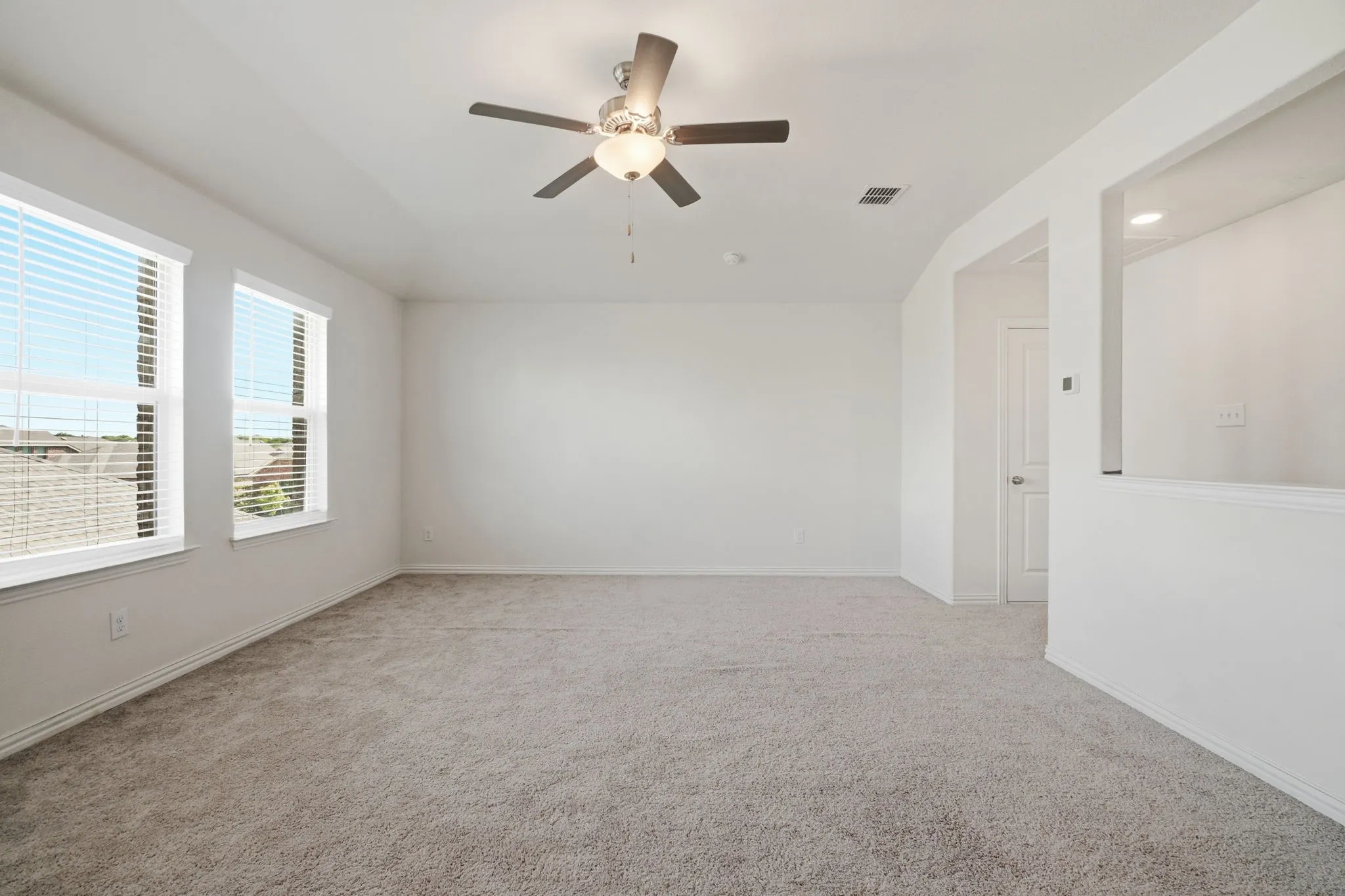 Single Family Residence For Sale in Rockwall County , 605 Fitzroy Lane, Fate, Texas 75189, 4 Bedroom, 3 Bathroom, 2 Garage spaces, 2,315 Sqft, built in 2020, mls#21356073, Real Estate Agent in Fate, Homes For Sale in Rockwall county, Homes For Sale in Fate, Realtor in Fate Texas, Real Estate Brokerage Independent Realty Texas, Luminita Cordes Realtor