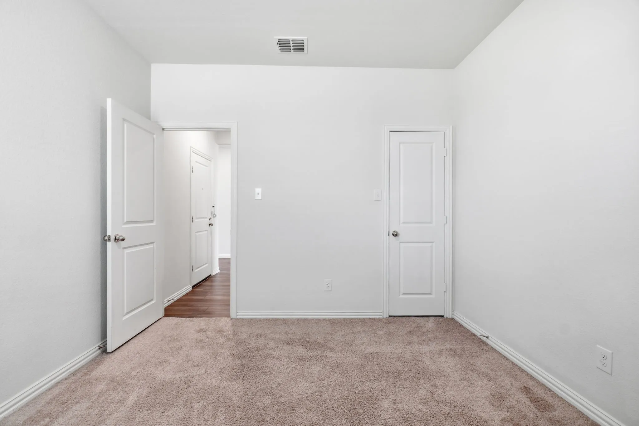 Single Family Residence For Sale in Rockwall County , 605 Fitzroy Lane, Fate, Texas 75189, 4 Bedroom, 3 Bathroom, 2 Garage spaces, 2,315 Sqft, built in 2020, mls#21356073, Real Estate Agent in Fate, Homes For Sale in Rockwall county, Homes For Sale in Fate, Realtor in Fate Texas, Real Estate Brokerage Independent Realty Texas, Luminita Cordes Realtor