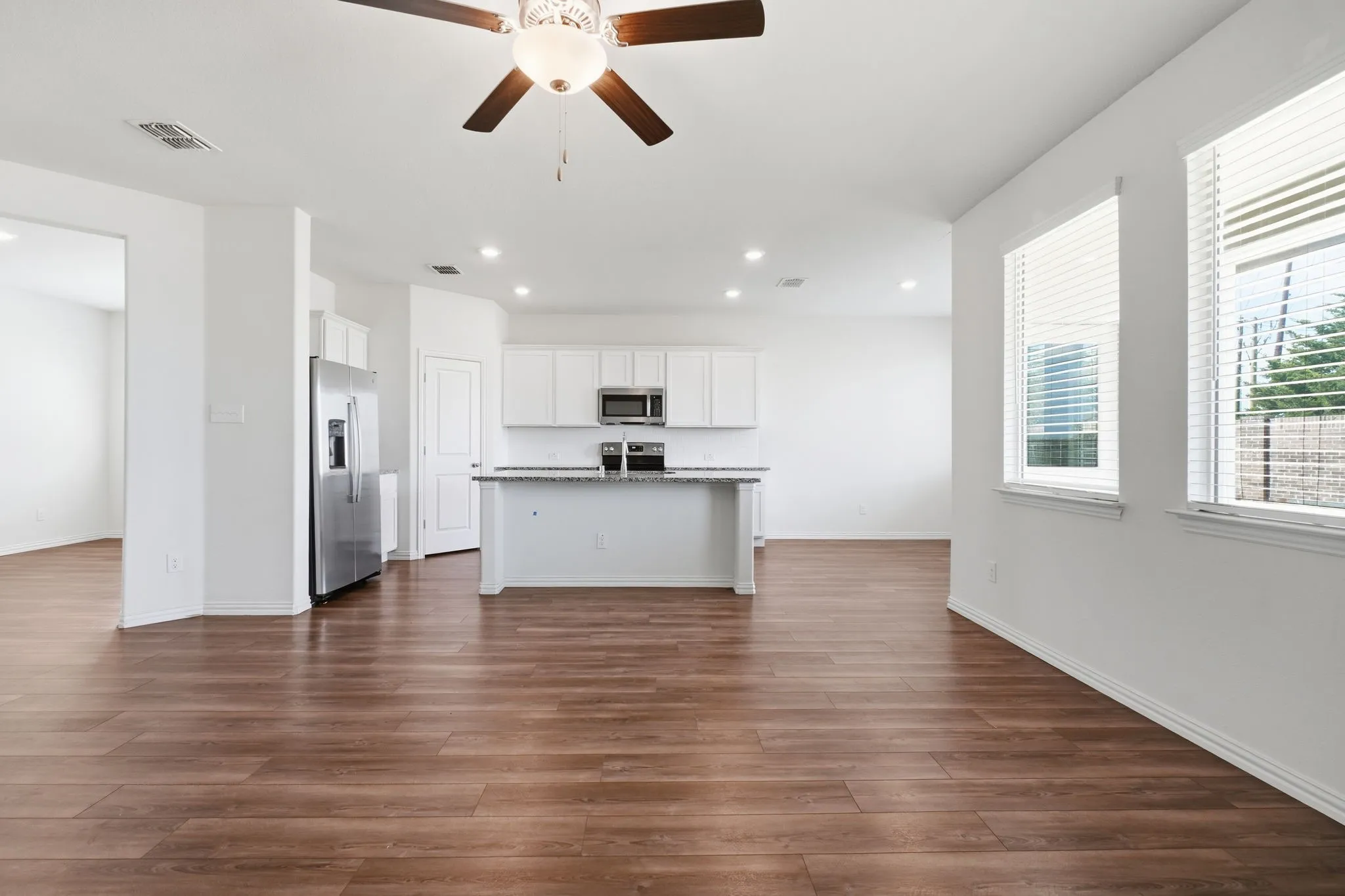 Single Family Residence For Sale in Rockwall County , 605 Fitzroy Lane, Fate, Texas 75189, 4 Bedroom, 3 Bathroom, 2 Garage spaces, 2,315 Sqft, built in 2020, mls#21356073, Real Estate Agent in Fate, Homes For Sale in Rockwall county, Homes For Sale in Fate, Realtor in Fate Texas, Real Estate Brokerage Independent Realty Texas, Luminita Cordes Realtor