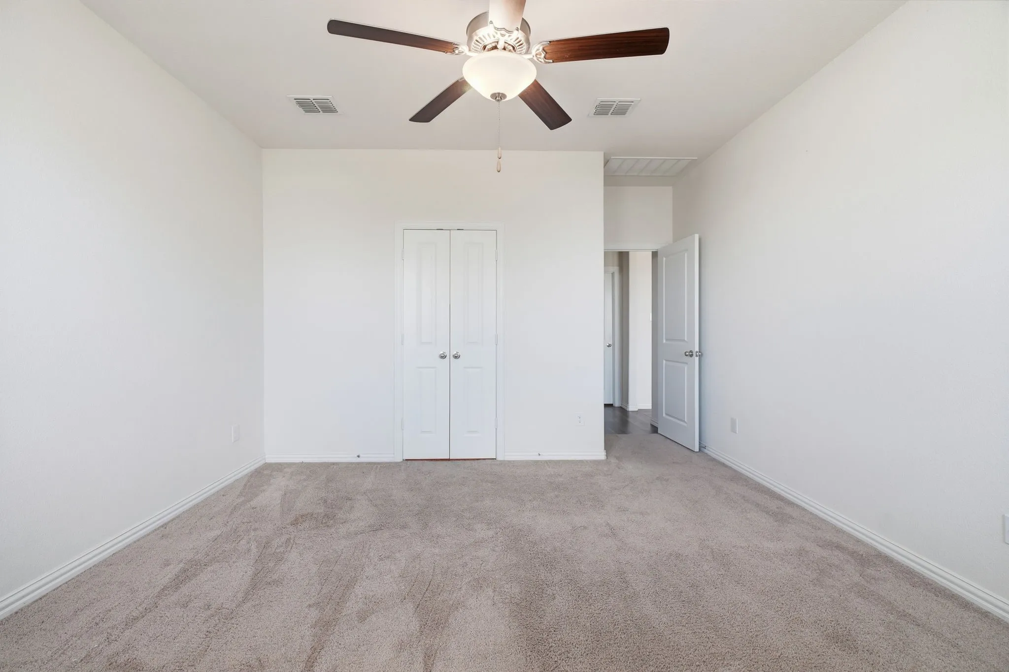 Single Family Residence For Sale in Rockwall County , 605 Fitzroy Lane, Fate, Texas 75189, 4 Bedroom, 3 Bathroom, 2 Garage spaces, 2,315 Sqft, built in 2020, mls#21356073, Real Estate Agent in Fate, Homes For Sale in Rockwall county, Homes For Sale in Fate, Realtor in Fate Texas, Real Estate Brokerage Independent Realty Texas, Luminita Cordes Realtor