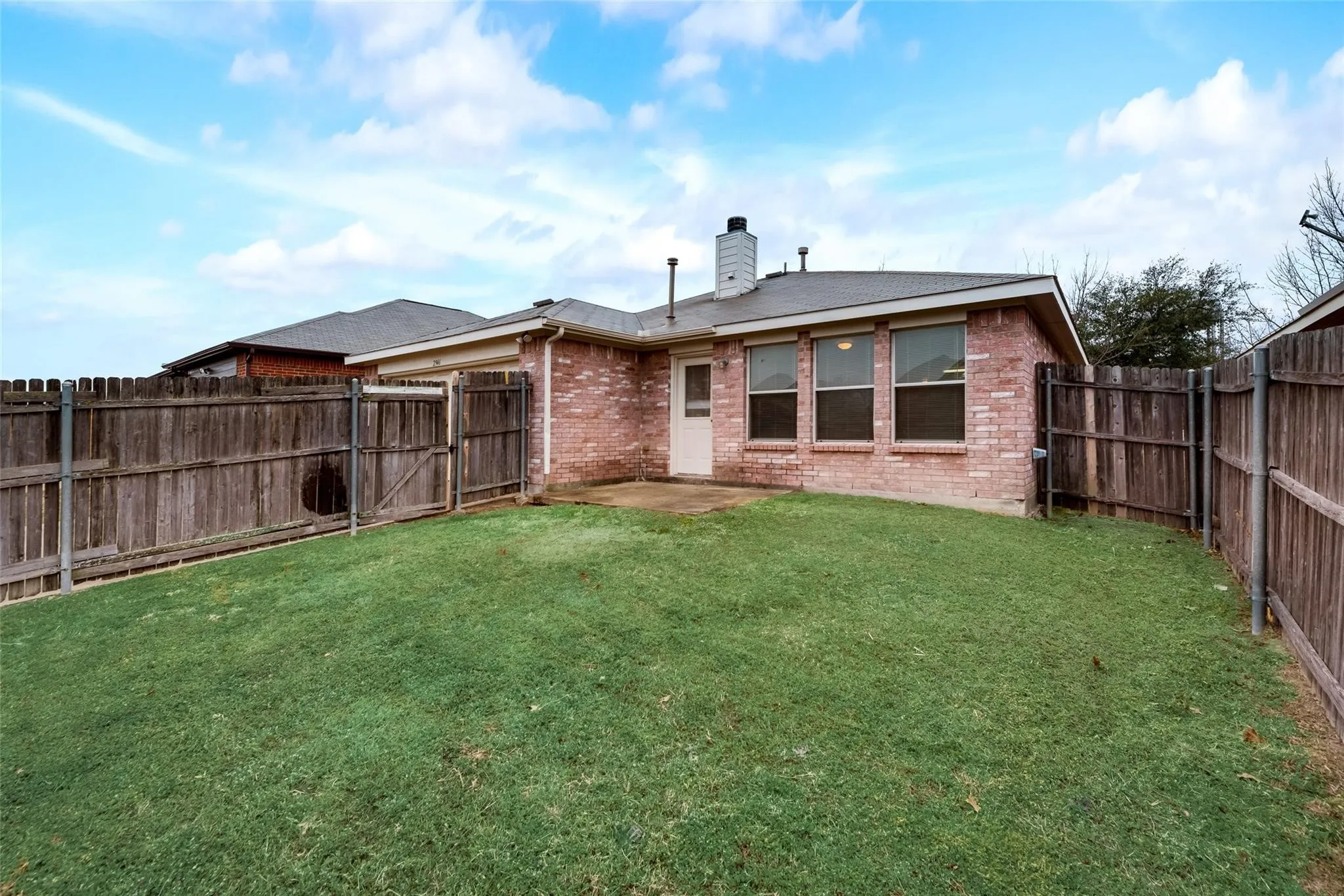 Single Family Residence For Rent in Dallas County , 2946 Midbury Drive, Lancaster, Texas 75134, 3 Bedroom, 3 Bathroom, 2 Garage spaces, 1,686 Sqft, built in 2005, Price $1,999, mls#21358066, Real Estate Agent in Lancaster, Homes For Rent in Dallas county, Homes For Rent in Lancaster, Realtor in Lancaster Texas, Real Estate Brokerage Independent Realty Texas, Luminita Cordes Realtor