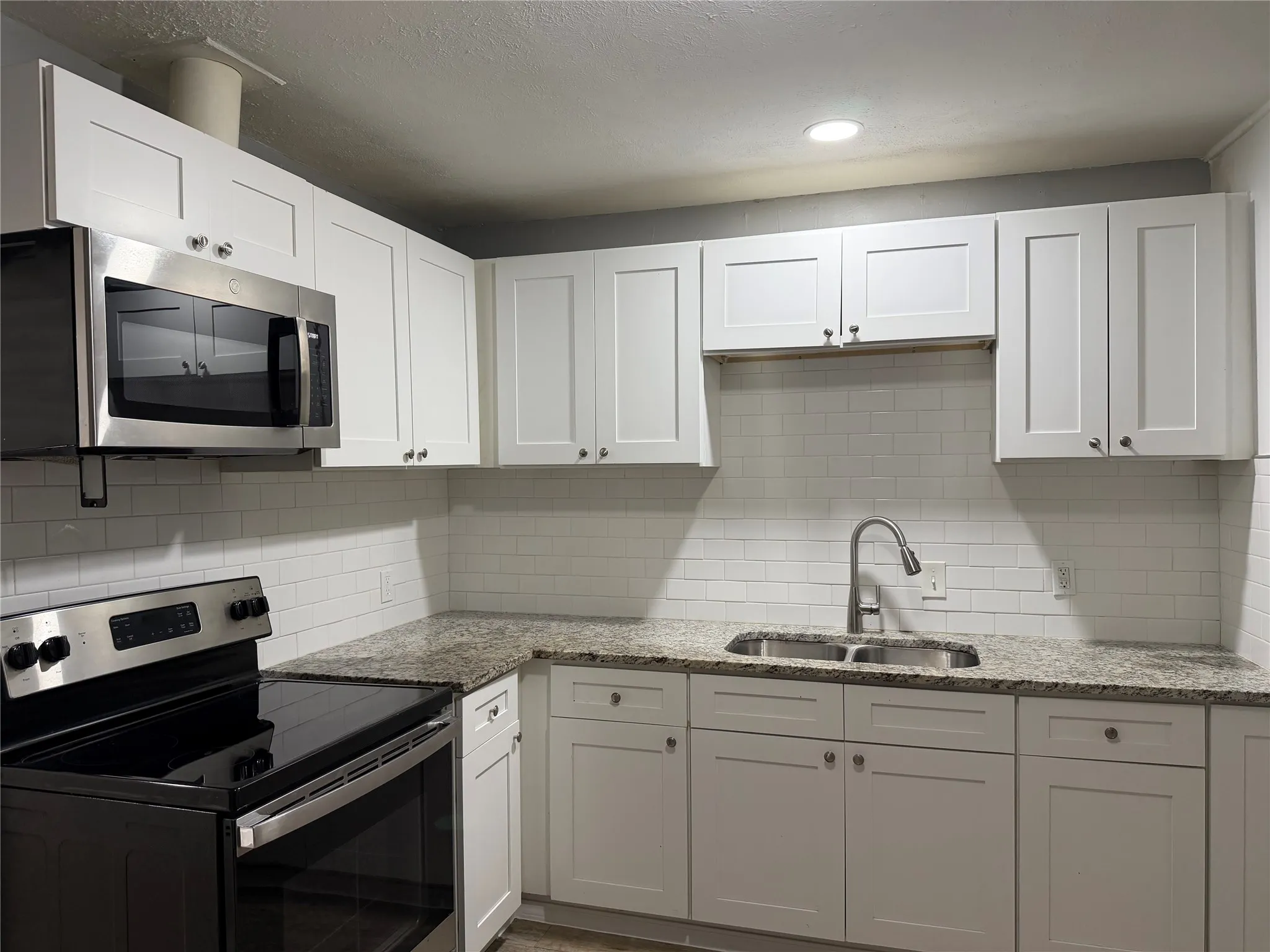 Duplex For Rent in Tarrant County , 2505 Normont Circle, Fort Worth, Texas 76103, 2 Bedroom, 1 Bathroom, 1 Garage spaces, 784 Sqft, built in 1954, mls#21351607, Real Estate Agent in Fort Worth, Homes For Rent in Tarrant county, Homes For Rent in Fort Worth, Realtor in Fort Worth Texas, Real Estate Brokerage Independent Realty Texas, Luminita Cordes Realtor