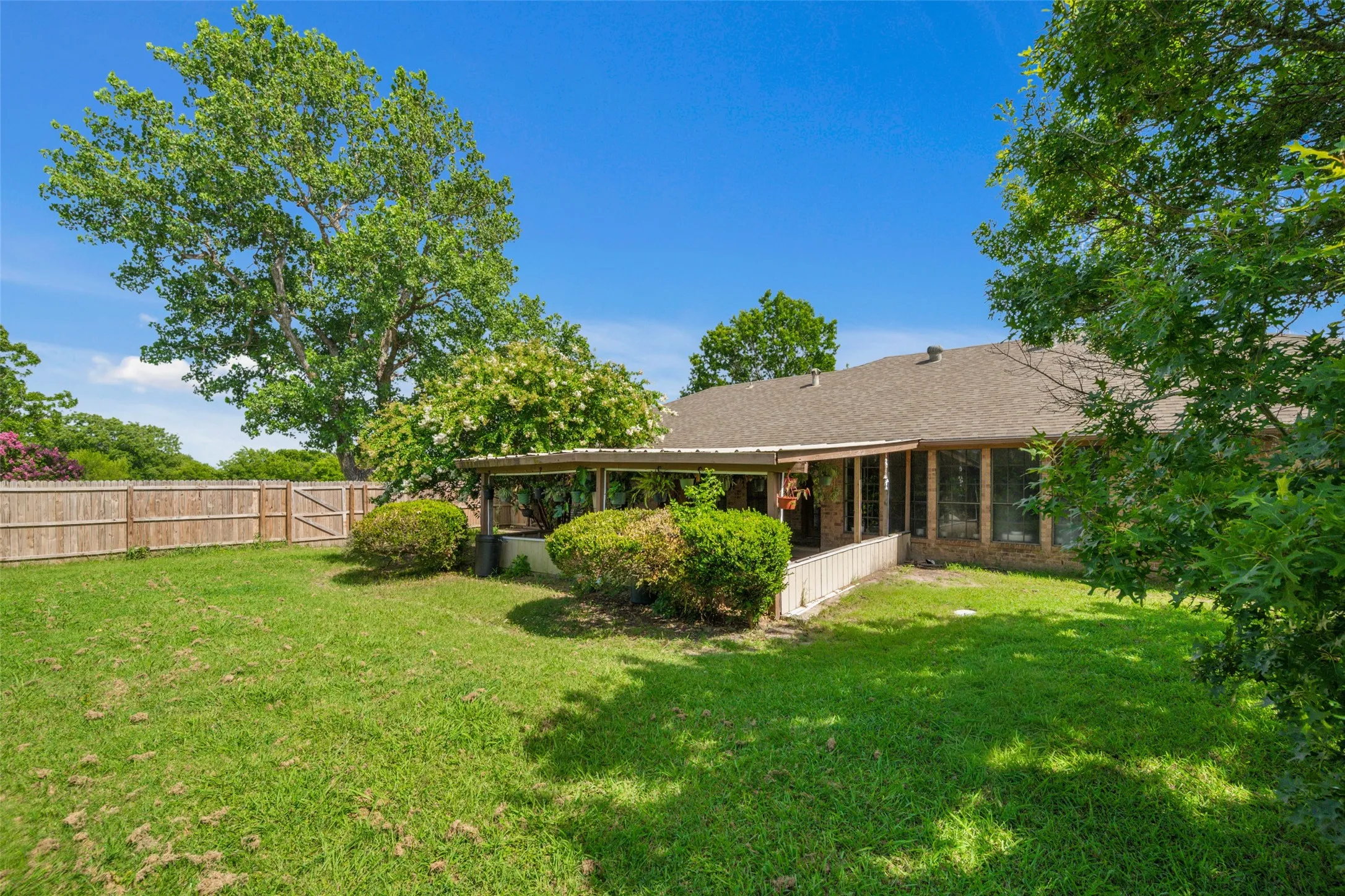 Business For Sale in Hunt County , 5792 FM 6, Josephine, Texas 75189, 0, 0, Garage spaces, 0 Sqft, built in 1983, mls#21358068, Real Estate Agent in Josephine, Homes For Sale in Hunt county, Homes For Sale in Josephine, Realtor in Josephine Texas, Real Estate Brokerage Independent Realty Texas, Luminita Cordes Realtor