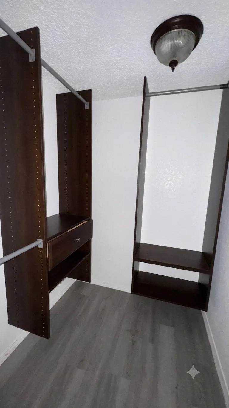Condominium For Rent in Dallas County , 9811 Walnut Street F201, Dallas, Texas 75243, 1 Bedroom, 1 Bathroom, Garage spaces, 683 Sqft, built in 1984, mls#21358044, Real Estate Agent in Dallas, Homes For Rent in Dallas county, Homes For Rent in Dallas, Realtor in Dallas Texas, Real Estate Brokerage Independent Realty Texas, Luminita Cordes Realtor