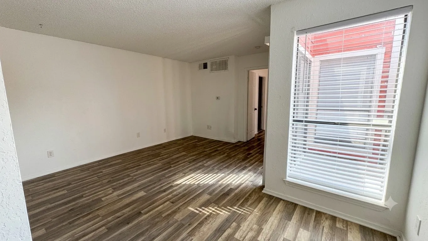 Condominium For Rent in Dallas County , 9811 Walnut Street F201, Dallas, Texas 75243, 1 Bedroom, 1 Bathroom, Garage spaces, 683 Sqft, built in 1984, mls#21358044, Real Estate Agent in Dallas, Homes For Rent in Dallas county, Homes For Rent in Dallas, Realtor in Dallas Texas, Real Estate Brokerage Independent Realty Texas, Luminita Cordes Realtor