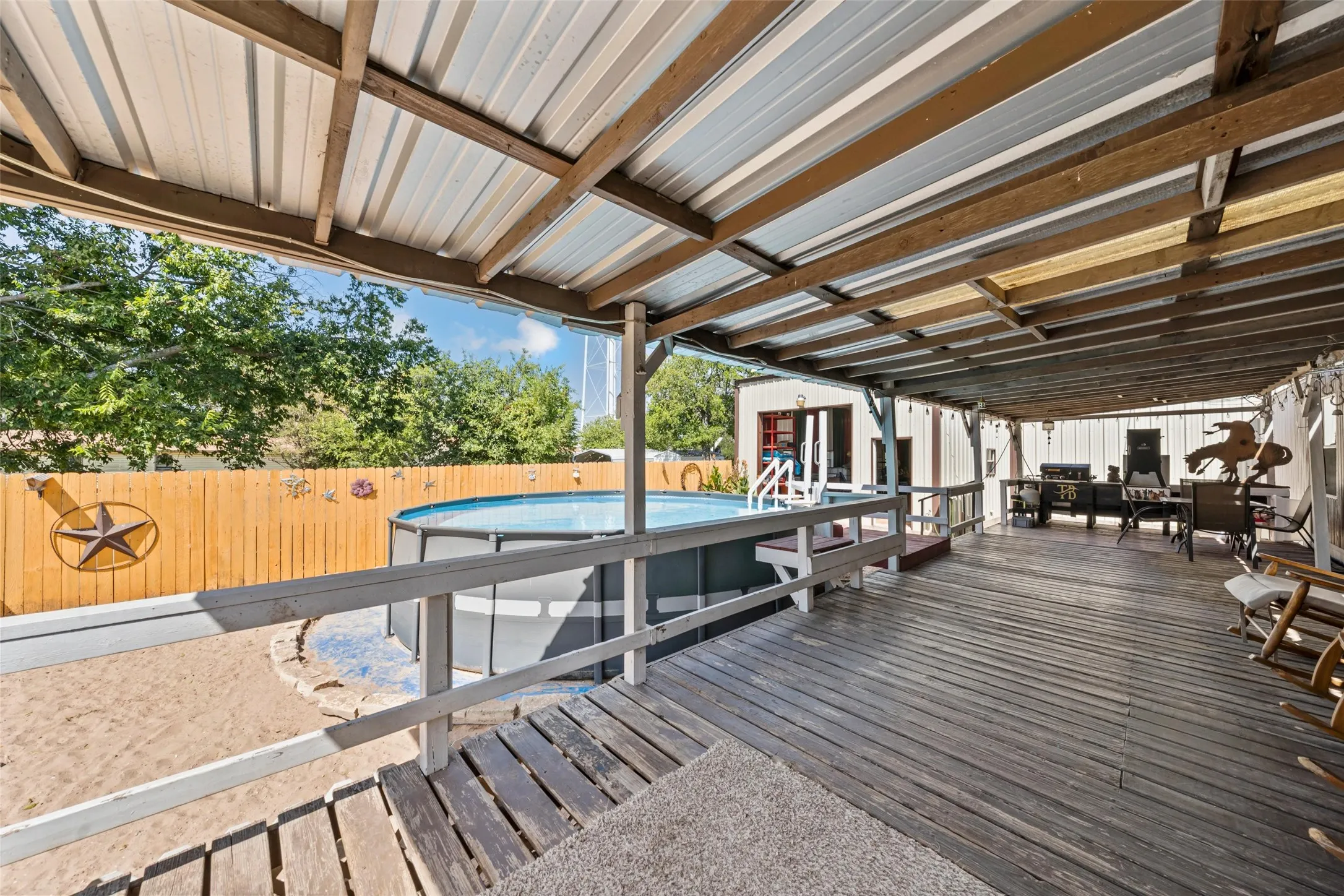 Manufactured Home For Sale in Mc Lennan County , 139 N 4th Street, Axtell, Texas 76624, 3 Bedroom, 2 Bathroom, 4 Garage spaces, 1,216 Sqft, built in 2006, mls#21357652, Real Estate Agent in Axtell, Homes For Sale in Mc Lennan county, Homes For Sale in Axtell, Realtor in Axtell Texas, Real Estate Brokerage Independent Realty Texas, Luminita Cordes Realtor