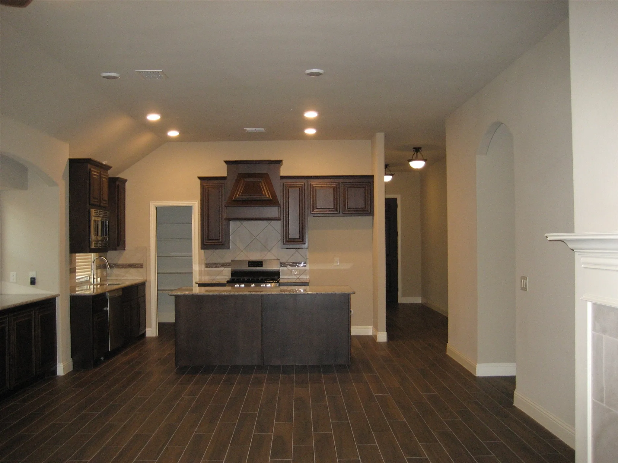 Single Family Residence For Rent in Denton County , 1728 Yellowthroat Drive, Little Elm, Texas 75068, 4 Bedroom, 2 Bathroom, Garage spaces, 2,040 Sqft, built in 2018, mls#21357125, Real Estate Agent in Little Elm, Homes For Rent in Denton county, Homes For Rent in Little Elm, Realtor in Little Elm Texas, Real Estate Brokerage Independent Realty Texas, Luminita Cordes Realtor