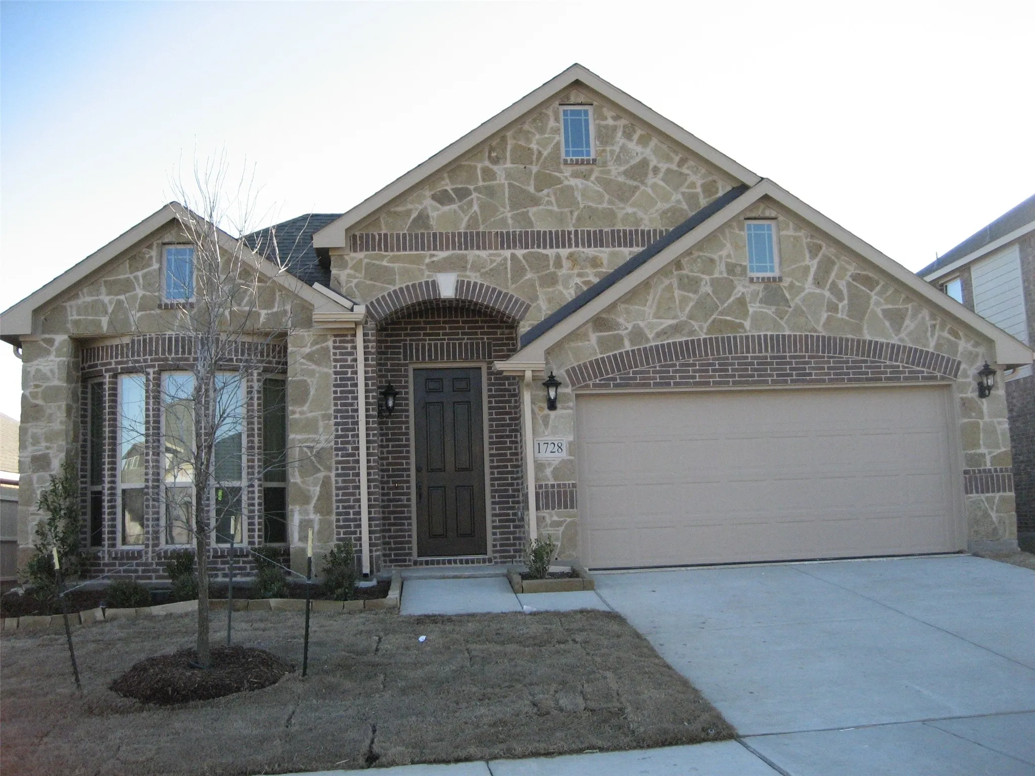 Single Family Residence For Rent in Denton County , 1728 Yellowthroat Drive, Little Elm, Texas 75068, 4 Bedroom, 2 Bathroom, Garage spaces, 2,040 Sqft, built in 2018, mls#21357125, Real Estate Agent in Little Elm, Homes For Rent in Denton county, Homes For Rent in Little Elm, Realtor in Little Elm Texas, Real Estate Brokerage Independent Realty Texas, Luminita Cordes Realtor