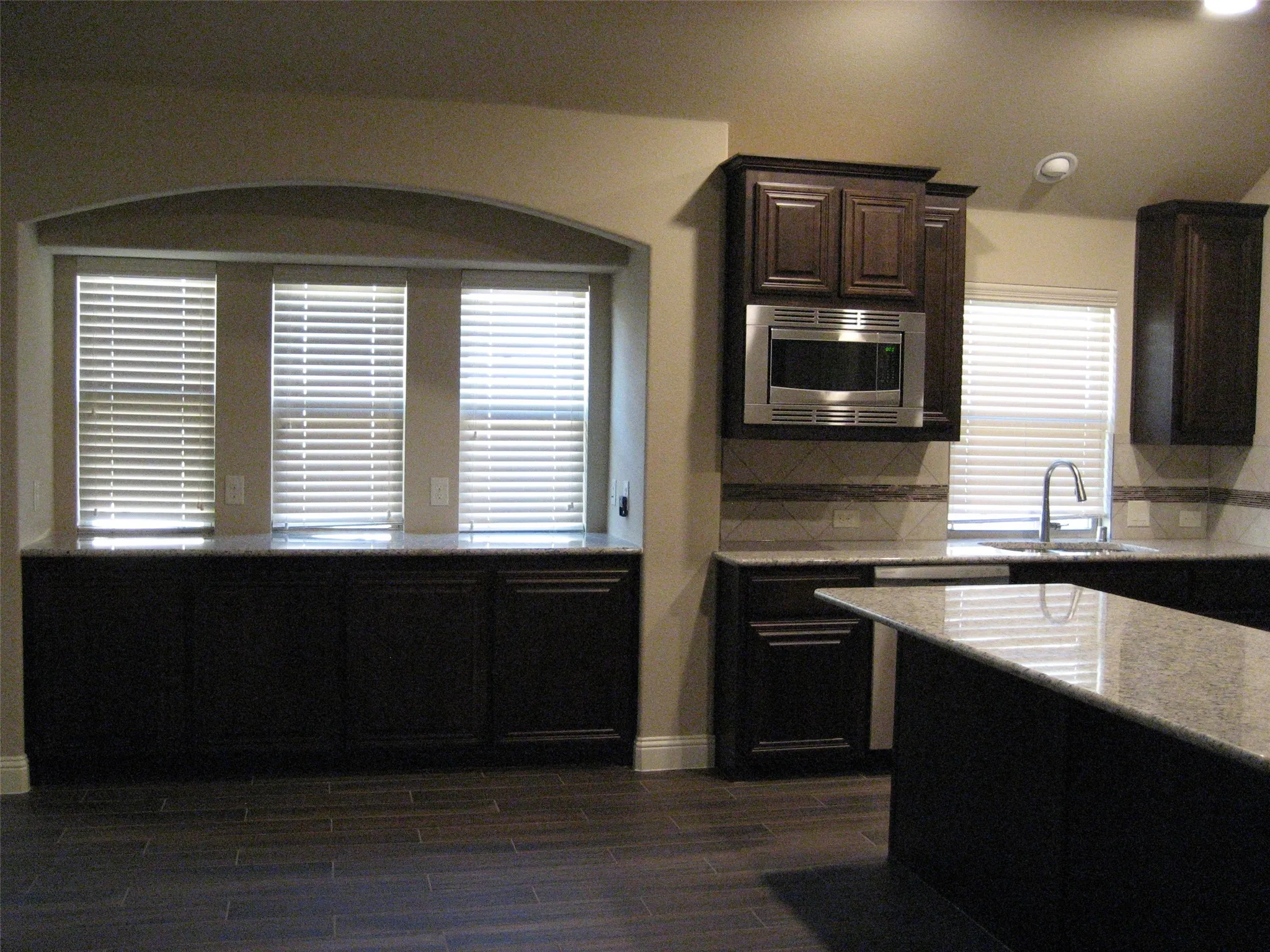 Single Family Residence For Rent in Denton County , 1728 Yellowthroat Drive, Little Elm, Texas 75068, 4 Bedroom, 2 Bathroom, Garage spaces, 2,040 Sqft, built in 2018, mls#21357125, Real Estate Agent in Little Elm, Homes For Rent in Denton county, Homes For Rent in Little Elm, Realtor in Little Elm Texas, Real Estate Brokerage Independent Realty Texas, Luminita Cordes Realtor