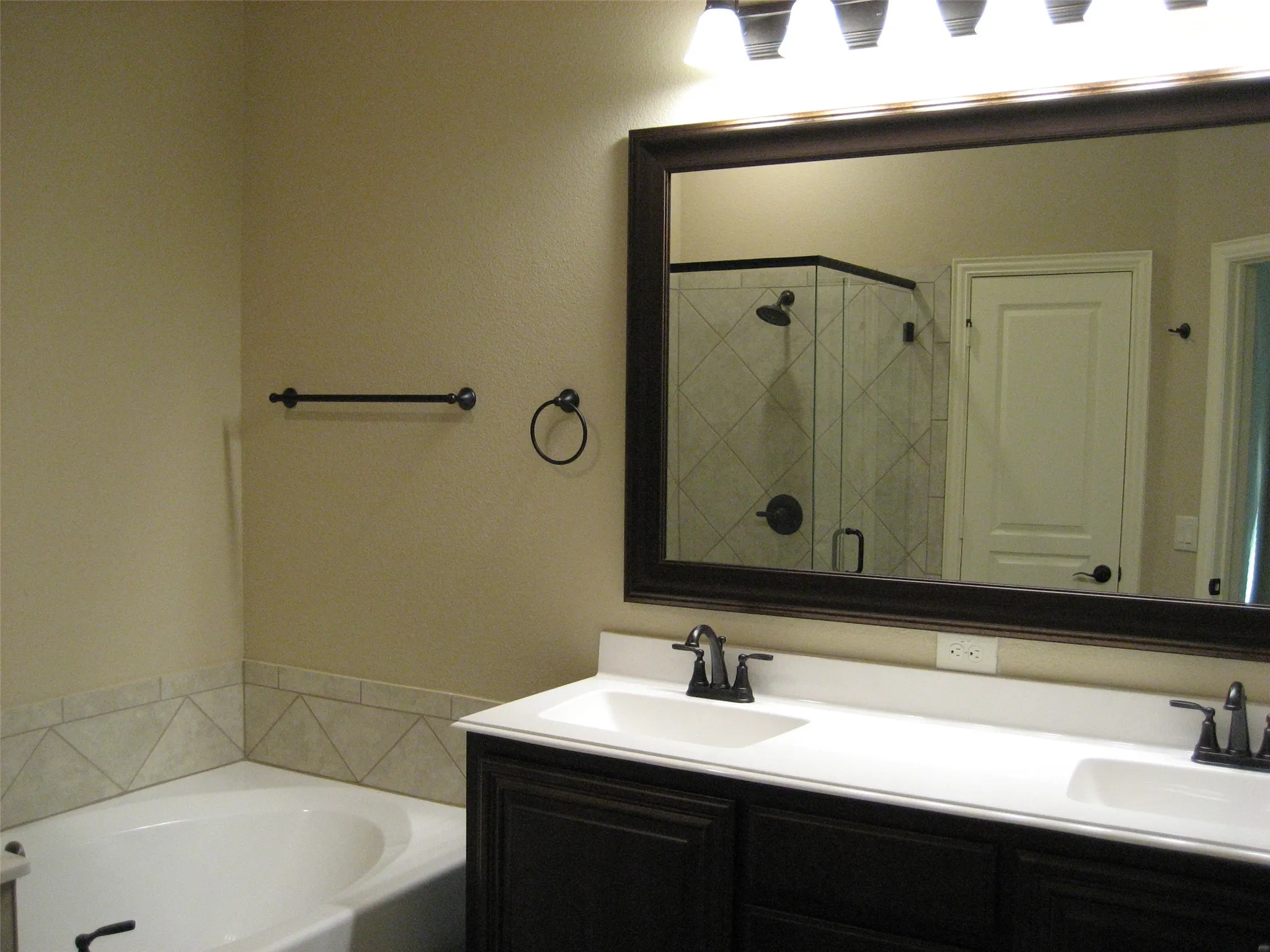 Single Family Residence For Rent in Denton County , 1728 Yellowthroat Drive, Little Elm, Texas 75068, 4 Bedroom, 2 Bathroom, Garage spaces, 2,040 Sqft, built in 2018, mls#21357125, Real Estate Agent in Little Elm, Homes For Rent in Denton county, Homes For Rent in Little Elm, Realtor in Little Elm Texas, Real Estate Brokerage Independent Realty Texas, Luminita Cordes Realtor