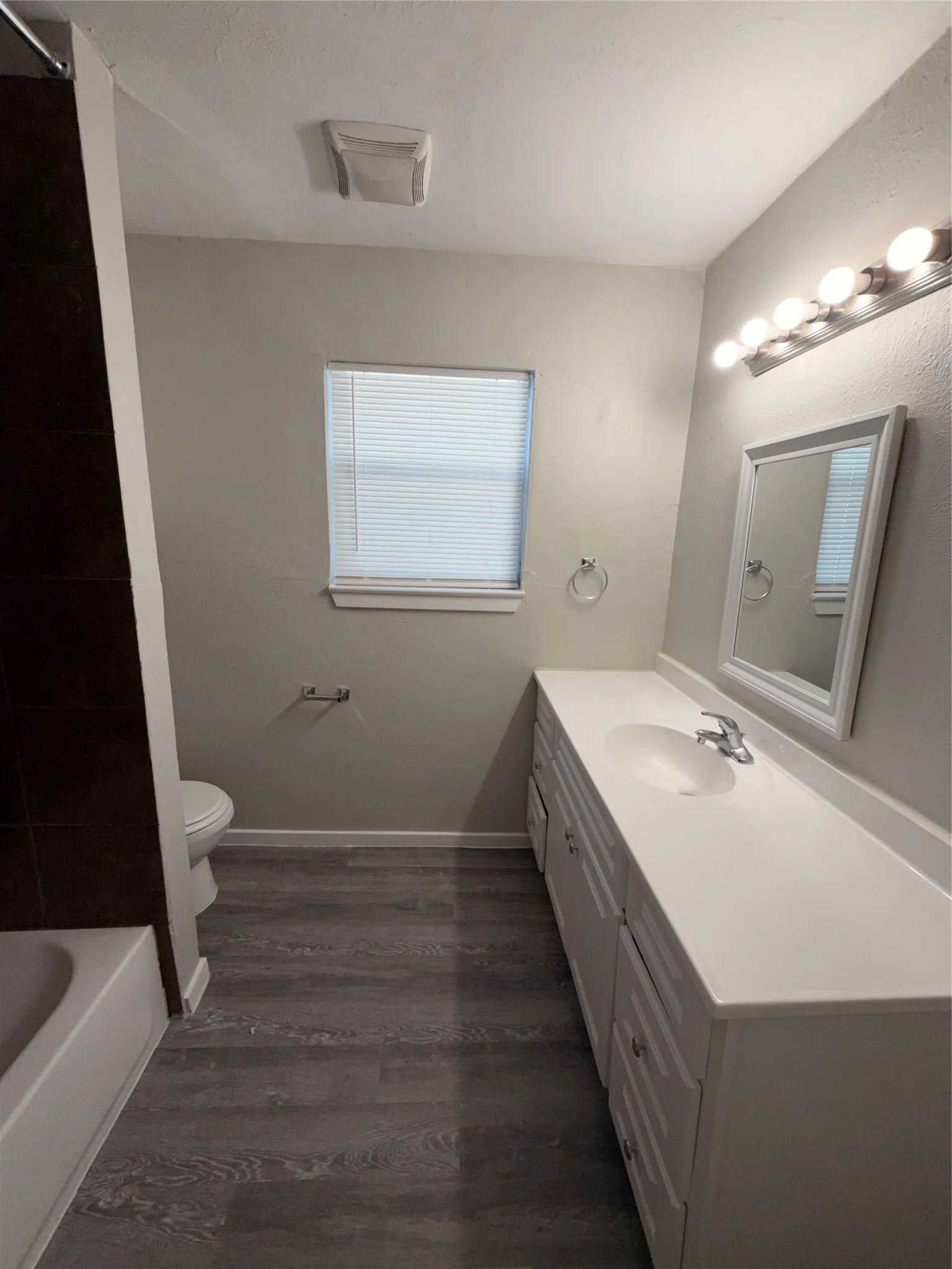 Single Family Residence For Rent in Tarrant County , 5124 Bob Drive, North Richland Hills, Texas 76180, 4 Bedroom, 2 Bathroom, 2 Garage spaces, 1,992 Sqft, built in 1959, Price $2,195, mls#21358094, Real Estate Agent in North Richland Hills, Homes For Rent in Tarrant county, Homes For Rent in North Richland Hills, Realtor in North Richland Hills Texas, Real Estate Brokerage Independent Realty Texas, Luminita Cordes Realtor