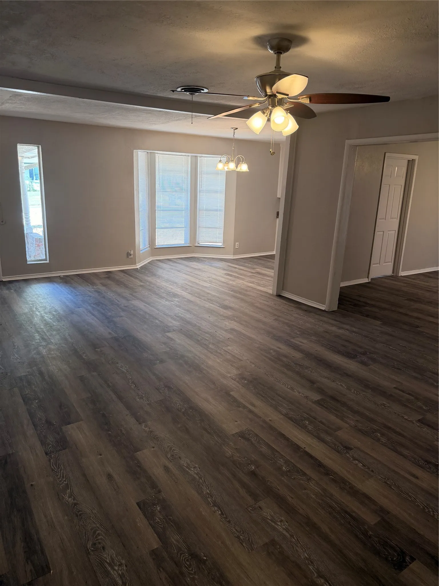 Single Family Residence For Rent in Tarrant County , 5124 Bob Drive, North Richland Hills, Texas 76180, 4 Bedroom, 2 Bathroom, 2 Garage spaces, 1,992 Sqft, built in 1959, Price $2,195, mls#21358094, Real Estate Agent in North Richland Hills, Homes For Rent in Tarrant county, Homes For Rent in North Richland Hills, Realtor in North Richland Hills Texas, Real Estate Brokerage Independent Realty Texas, Luminita Cordes Realtor