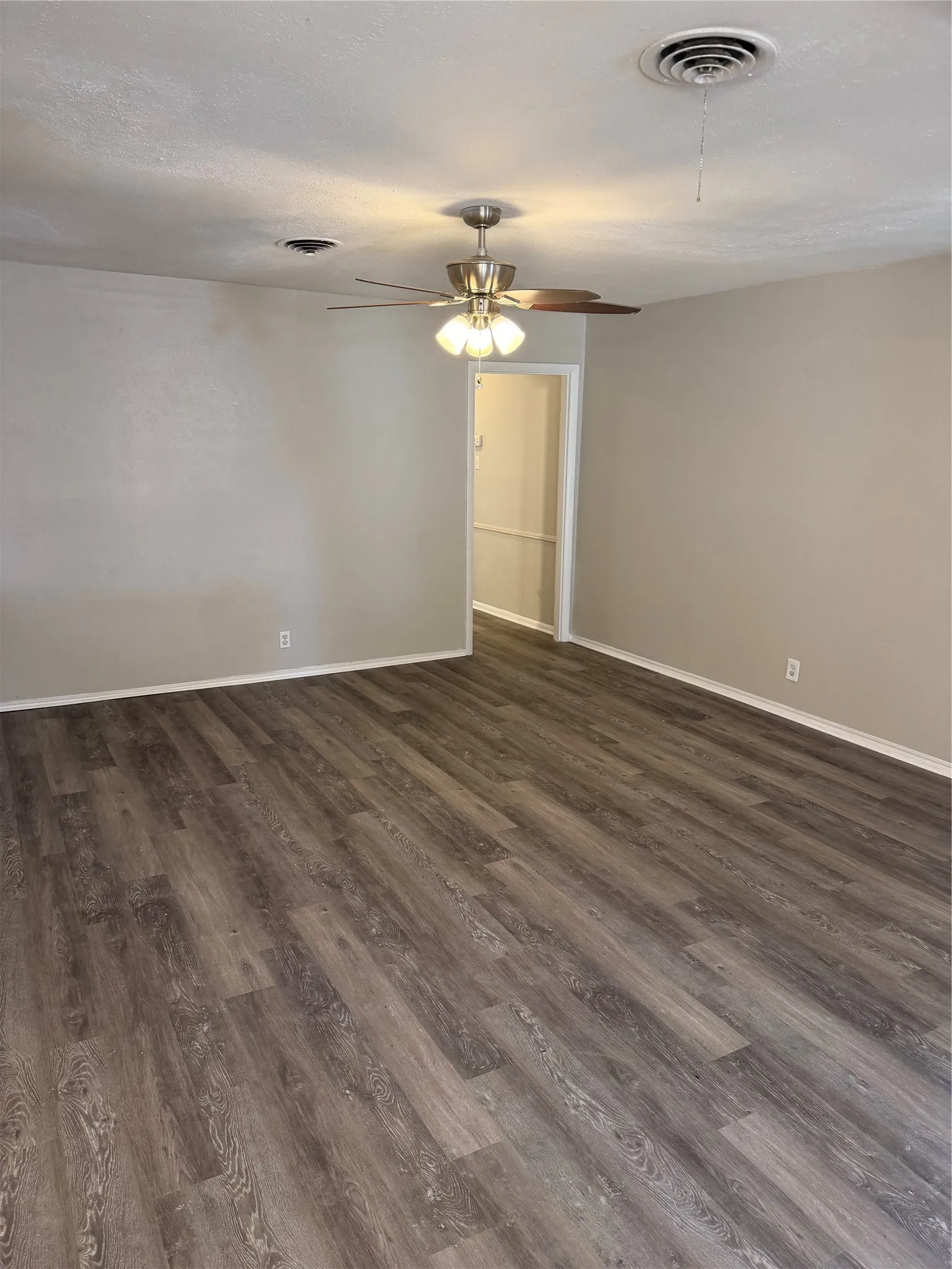 Single Family Residence For Rent in Tarrant County , 5124 Bob Drive, North Richland Hills, Texas 76180, 4 Bedroom, 2 Bathroom, 2 Garage spaces, 1,992 Sqft, built in 1959, Price $2,195, mls#21358094, Real Estate Agent in North Richland Hills, Homes For Rent in Tarrant county, Homes For Rent in North Richland Hills, Realtor in North Richland Hills Texas, Real Estate Brokerage Independent Realty Texas, Luminita Cordes Realtor