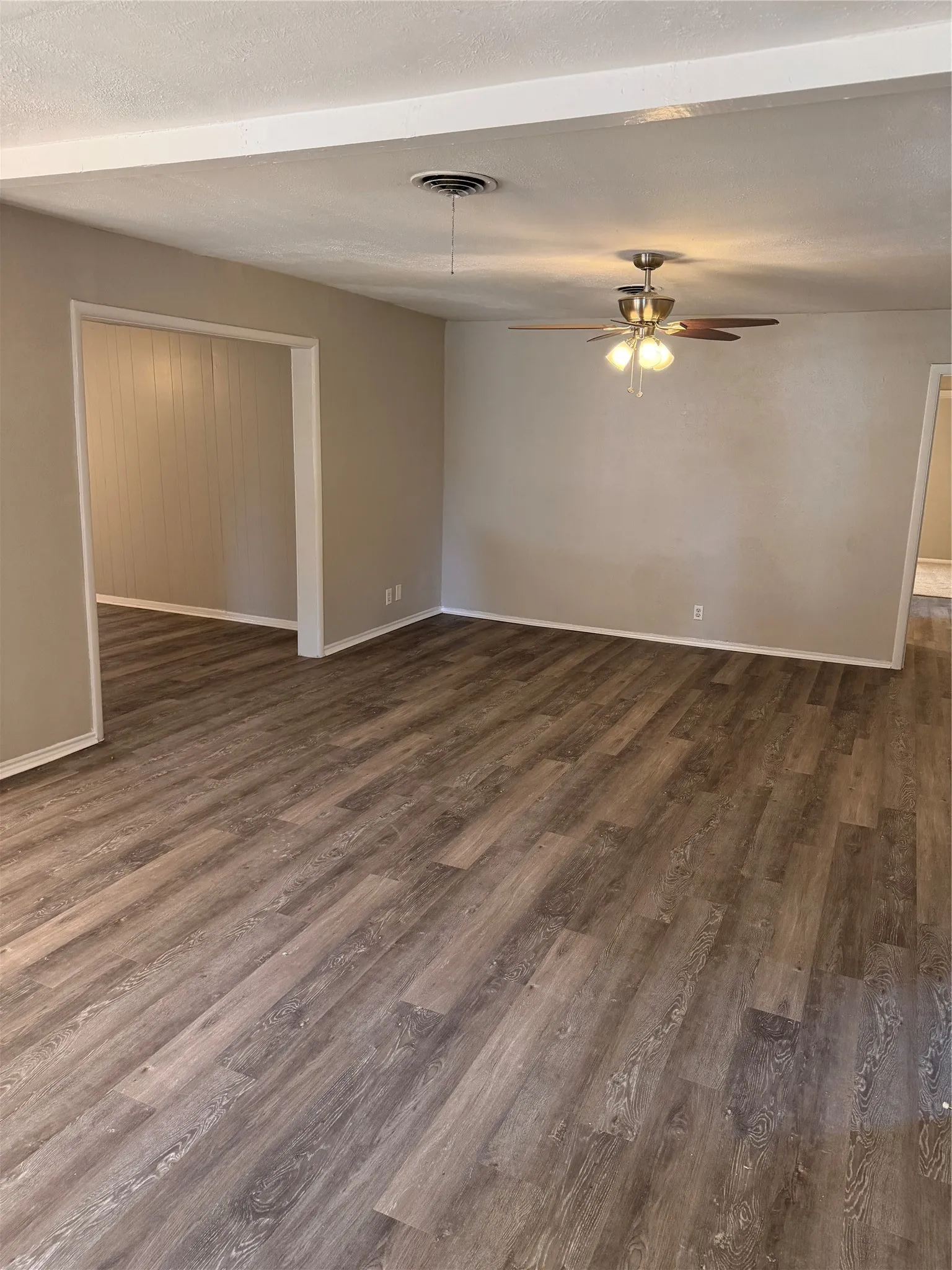 Single Family Residence For Rent in Tarrant County , 5124 Bob Drive, North Richland Hills, Texas 76180, 4 Bedroom, 2 Bathroom, 2 Garage spaces, 1,992 Sqft, built in 1959, Price $2,195, mls#21358094, Real Estate Agent in North Richland Hills, Homes For Rent in Tarrant county, Homes For Rent in North Richland Hills, Realtor in North Richland Hills Texas, Real Estate Brokerage Independent Realty Texas, Luminita Cordes Realtor