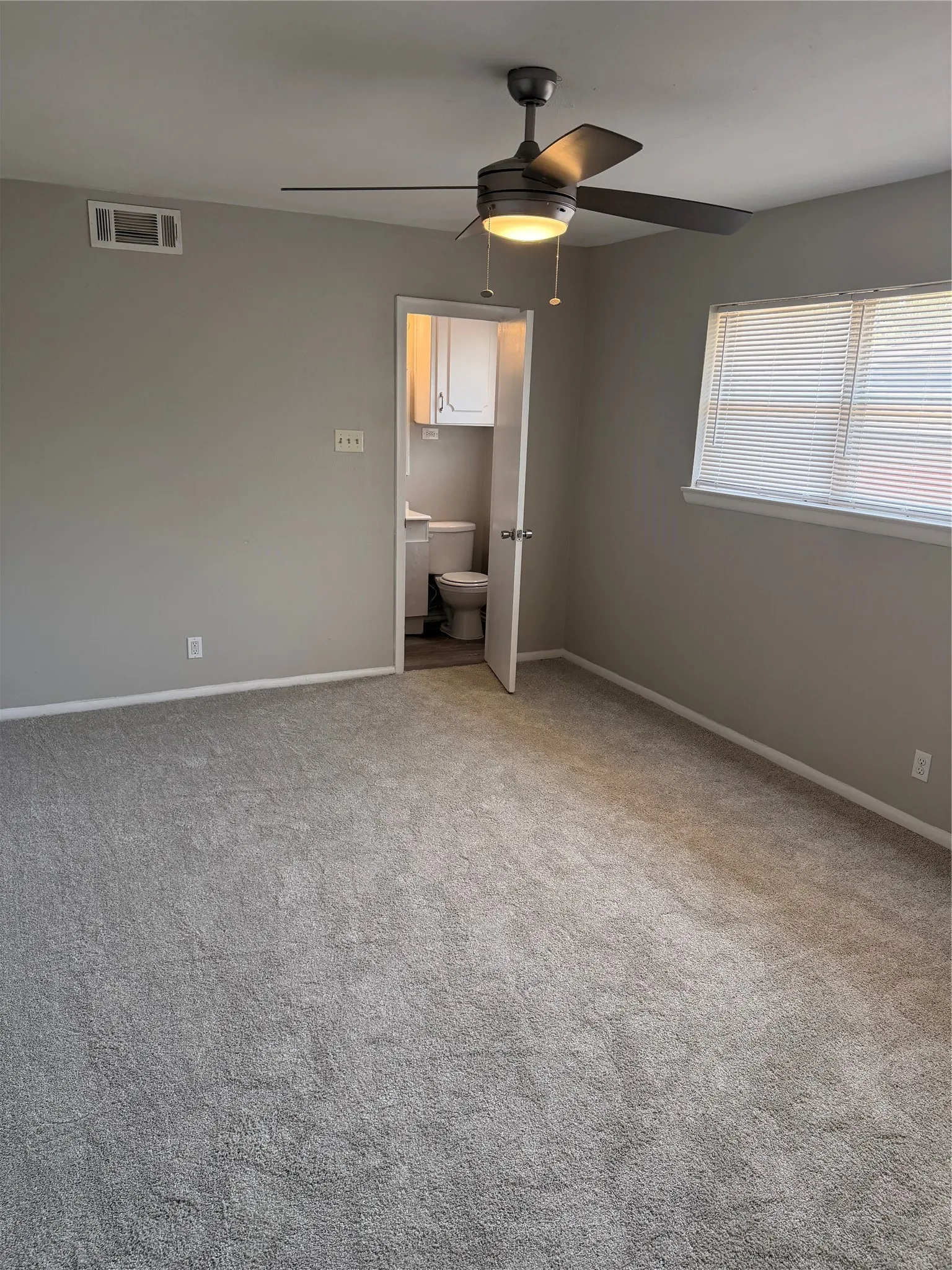 Single Family Residence For Rent in Tarrant County , 5124 Bob Drive, North Richland Hills, Texas 76180, 4 Bedroom, 2 Bathroom, 2 Garage spaces, 1,992 Sqft, built in 1959, Price $2,195, mls#21358094, Real Estate Agent in North Richland Hills, Homes For Rent in Tarrant county, Homes For Rent in North Richland Hills, Realtor in North Richland Hills Texas, Real Estate Brokerage Independent Realty Texas, Luminita Cordes Realtor
