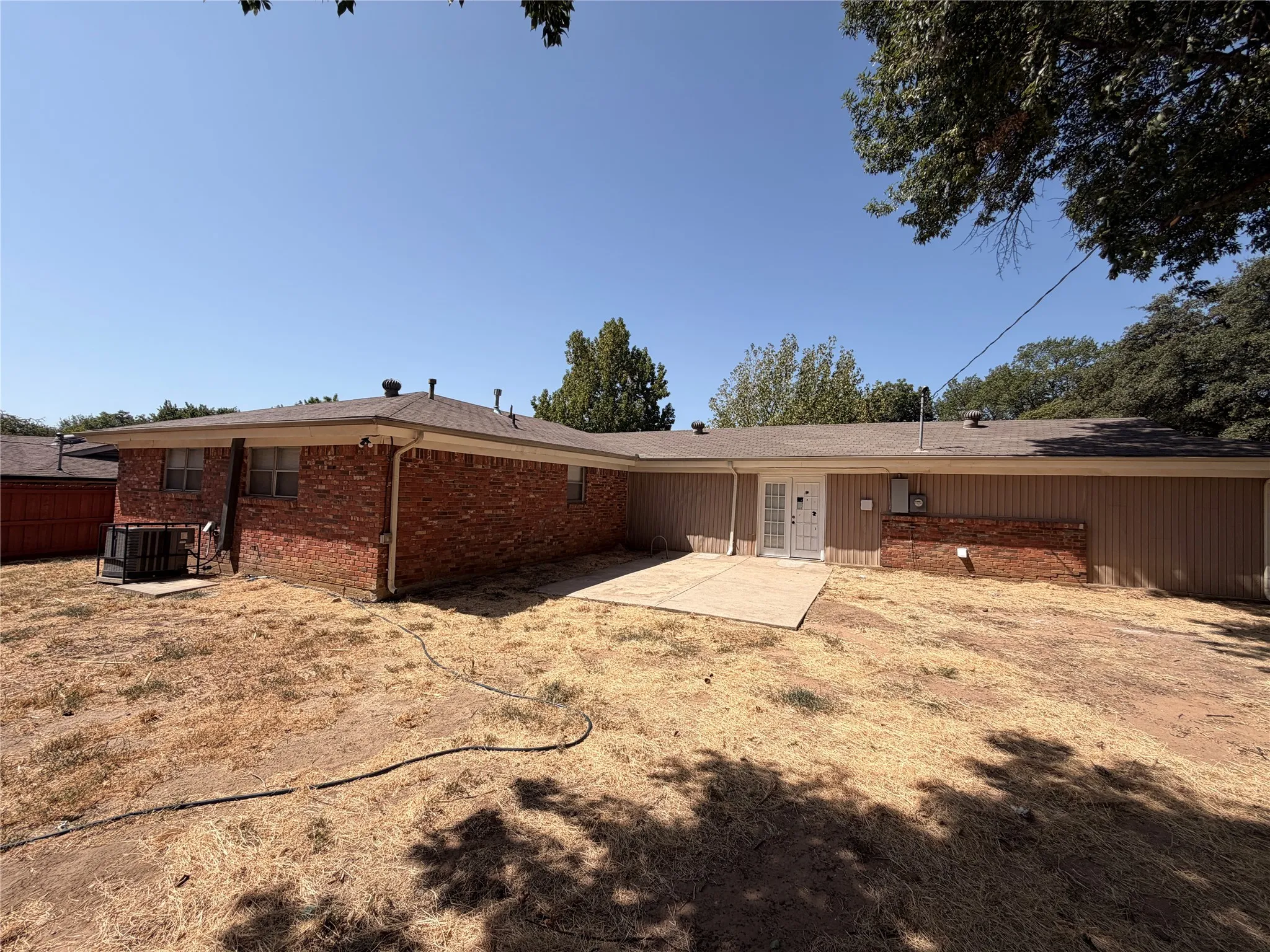 Single Family Residence For Rent in Tarrant County , 5124 Bob Drive, North Richland Hills, Texas 76180, 4 Bedroom, 2 Bathroom, 2 Garage spaces, 1,992 Sqft, built in 1959, Price $2,195, mls#21358094, Real Estate Agent in North Richland Hills, Homes For Rent in Tarrant county, Homes For Rent in North Richland Hills, Realtor in North Richland Hills Texas, Real Estate Brokerage Independent Realty Texas, Luminita Cordes Realtor