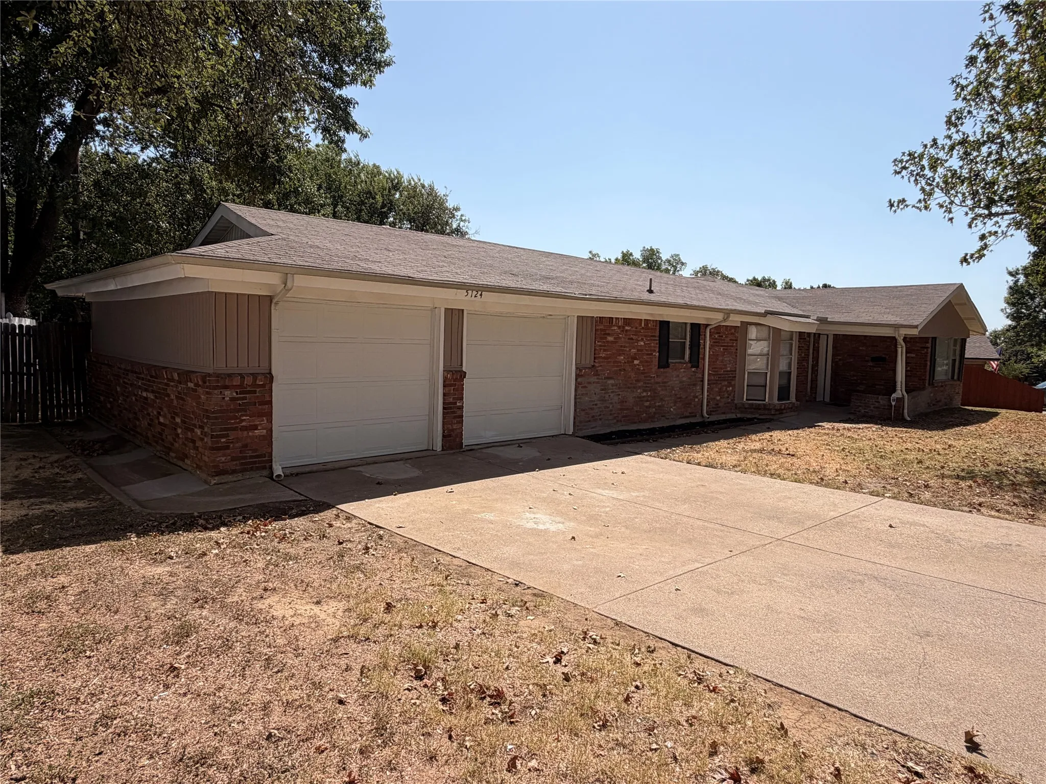 Single Family Residence For Rent in Tarrant County , 5124 Bob Drive, North Richland Hills, Texas 76180, 4 Bedroom, 2 Bathroom, 2 Garage spaces, 1,992 Sqft, built in 1959, Price $2,195, mls#21358094, Real Estate Agent in North Richland Hills, Homes For Rent in Tarrant county, Homes For Rent in North Richland Hills, Realtor in North Richland Hills Texas, Real Estate Brokerage Independent Realty Texas, Luminita Cordes Realtor