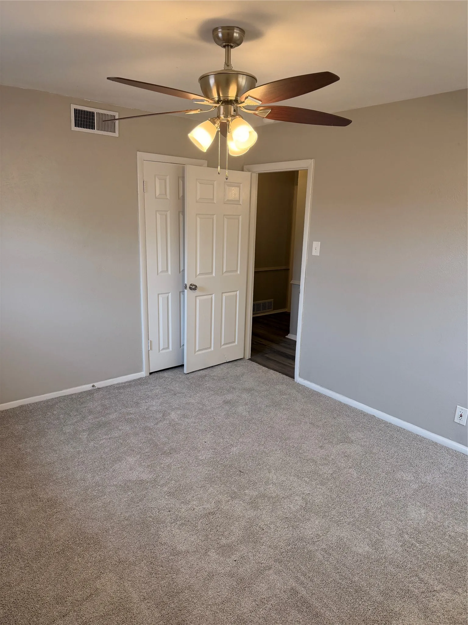 Single Family Residence For Rent in Tarrant County , 5124 Bob Drive, North Richland Hills, Texas 76180, 4 Bedroom, 2 Bathroom, 2 Garage spaces, 1,992 Sqft, built in 1959, Price $2,195, mls#21358094, Real Estate Agent in North Richland Hills, Homes For Rent in Tarrant county, Homes For Rent in North Richland Hills, Realtor in North Richland Hills Texas, Real Estate Brokerage Independent Realty Texas, Luminita Cordes Realtor