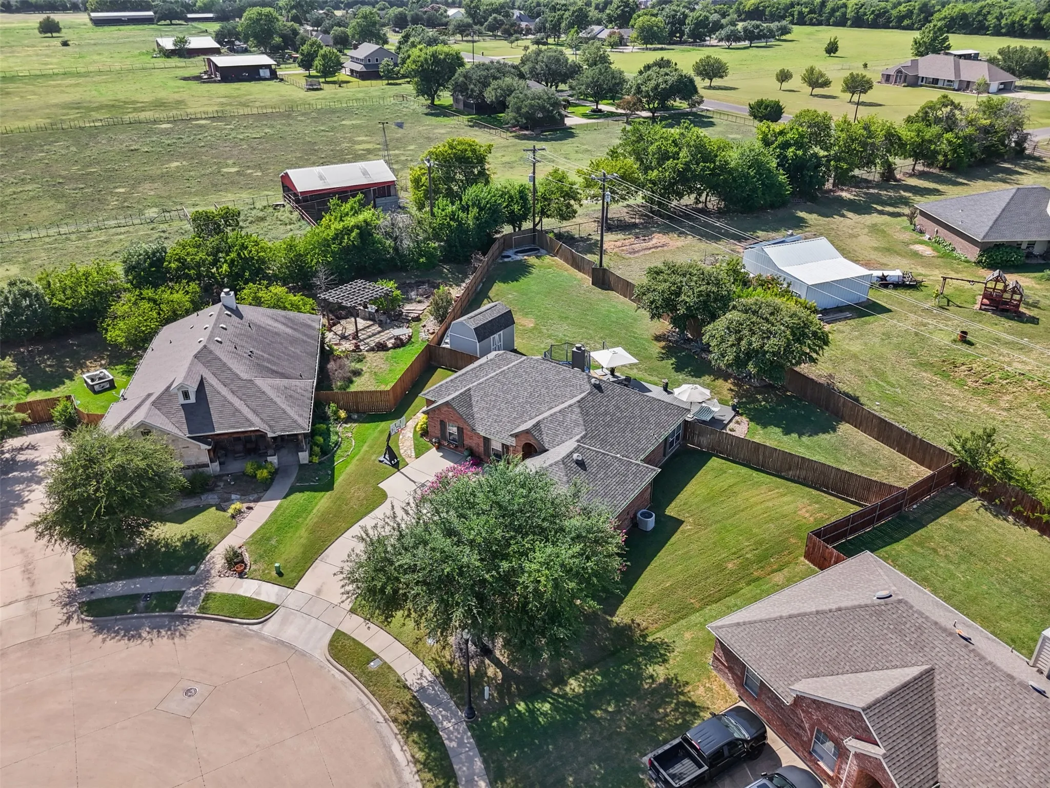 Single Family Residence For Sale in Ellis County , 6401 Orange Blossom Drive, Midlothian, Texas 76065, 3 Bedroom, 2 Bathroom, 2 Garage spaces, 1,776 Sqft, built in 2006, mls#21337334, Real Estate Agent in Midlothian, Homes For Sale in Ellis county, Homes For Sale in Midlothian, Realtor in Midlothian Texas, Real Estate Brokerage Independent Realty Texas, Luminita Cordes Realtor