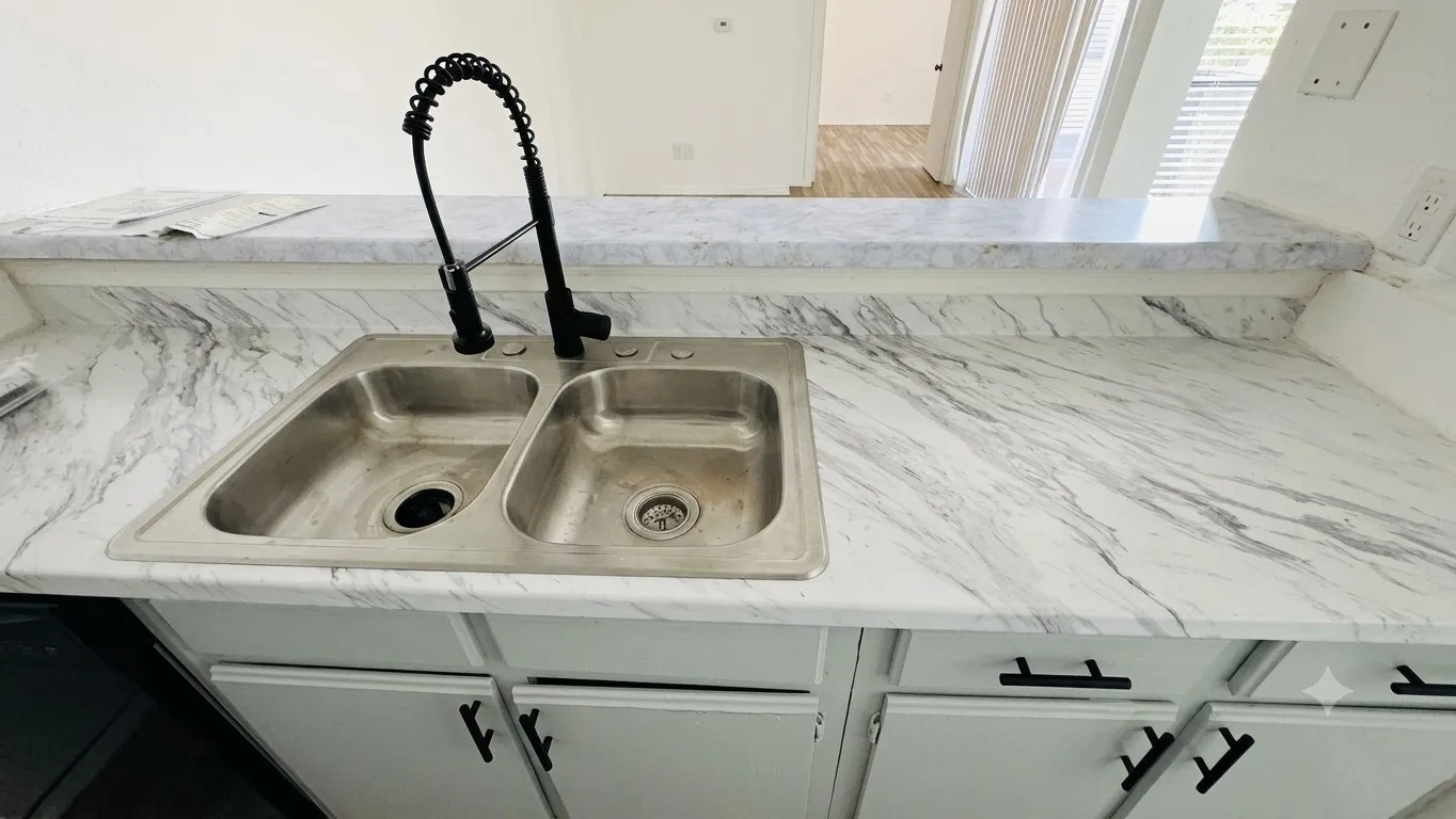 Condominium For Rent in Dallas County , 9813 Walnut Street 302, Dallas, Texas 75243, 1 Bedroom, 1 Bathroom, Garage spaces, 535 Sqft, built in 1984, mls#21358079, Real Estate Agent in Dallas, Homes For Rent in Dallas county, Homes For Rent in Dallas, Realtor in Dallas Texas, Real Estate Brokerage Independent Realty Texas, Luminita Cordes Realtor