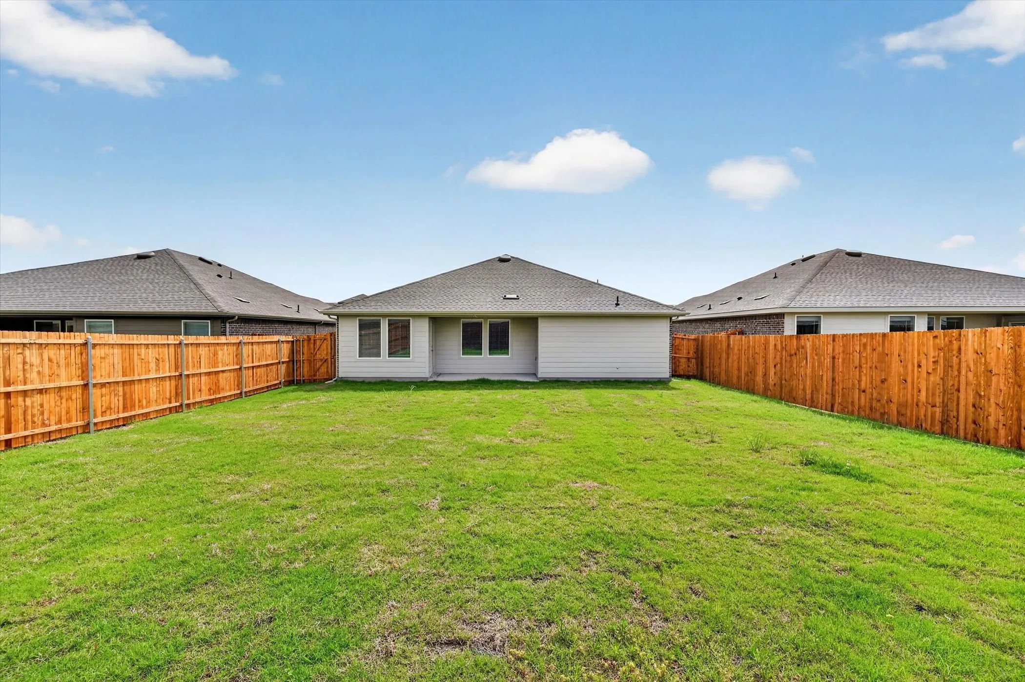 Single Family Residence For Rent in Collin County , 3918 Applewood Trail, Princeton, Texas 75407, 3 Bedroom, 2 Bathroom, 2 Garage spaces, 1,294 Sqft, built in 2026, mls#21358103, Real Estate Agent in Princeton, Homes For Rent in Collin county, Homes For Rent in Princeton, Realtor in Princeton Texas, Real Estate Brokerage Independent Realty Texas, Luminita Cordes Realtor