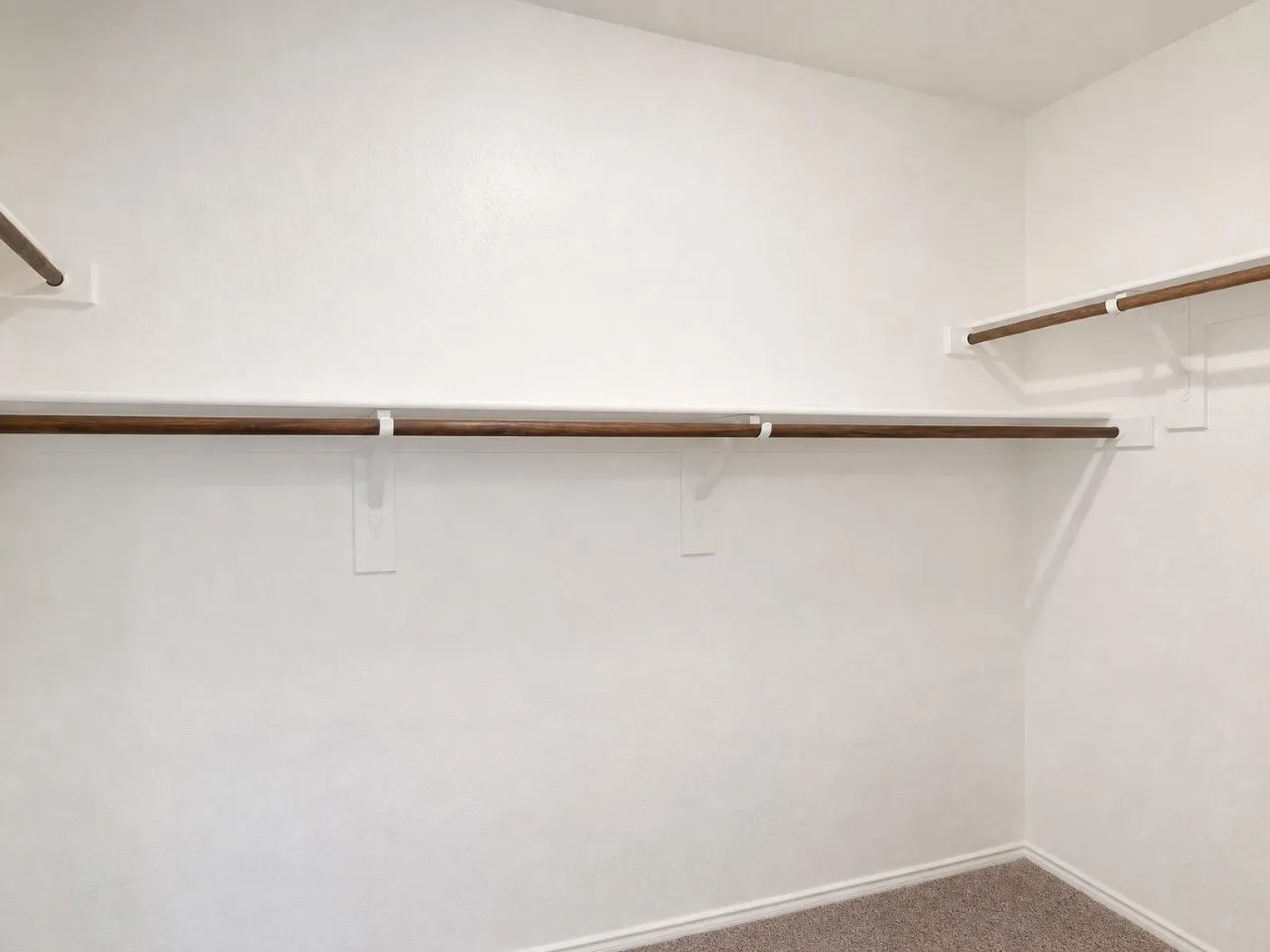 Single Family Residence For Rent in Denton County , 5601 Portola Lane, Denton, Texas 76208, 3 Bedroom, 2 Bathroom, 2 Garage spaces, 1,800 Sqft, built in 2020, mls#21358106, Real Estate Agent in Denton, Homes For Rent in Denton county, Homes For Rent in Denton, Realtor in Denton Texas, Real Estate Brokerage Independent Realty Texas, Luminita Cordes Realtor