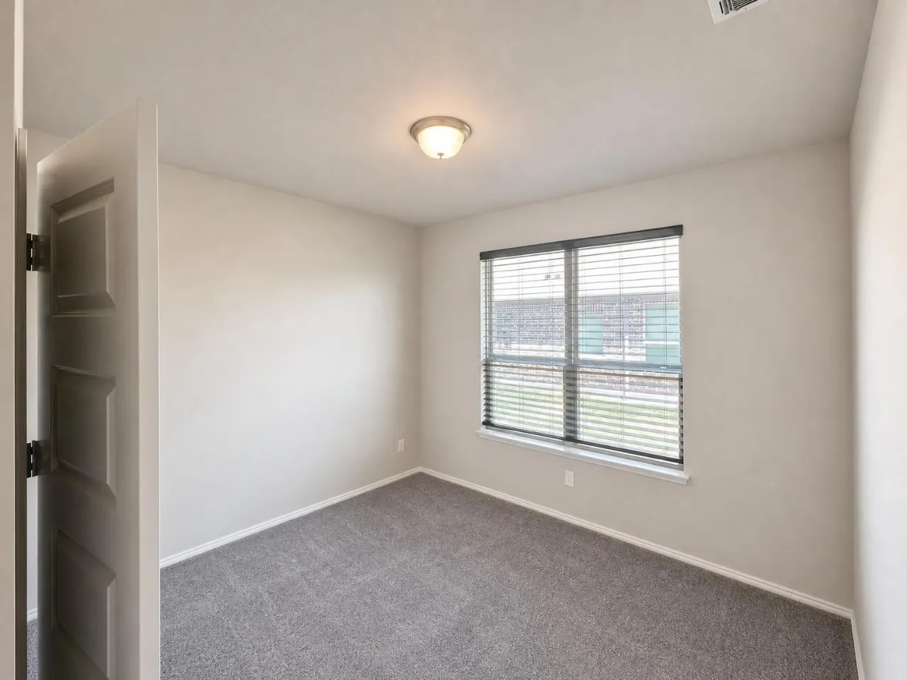 Single Family Residence For Rent in Denton County , 5601 Portola Lane, Denton, Texas 76208, 3 Bedroom, 2 Bathroom, 2 Garage spaces, 1,800 Sqft, built in 2020, mls#21358106, Real Estate Agent in Denton, Homes For Rent in Denton county, Homes For Rent in Denton, Realtor in Denton Texas, Real Estate Brokerage Independent Realty Texas, Luminita Cordes Realtor