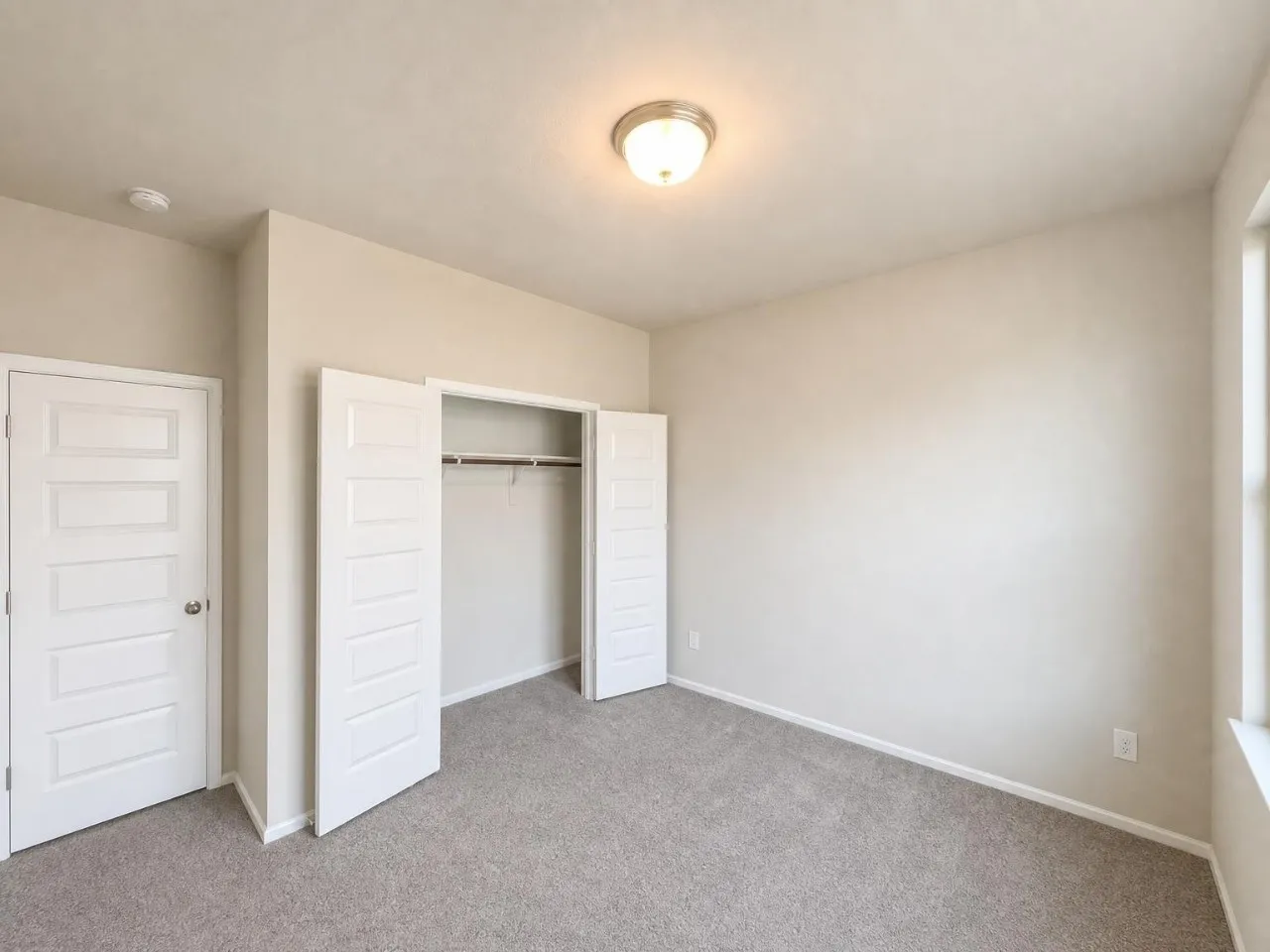 Single Family Residence For Rent in Denton County , 5601 Portola Lane, Denton, Texas 76208, 3 Bedroom, 2 Bathroom, 2 Garage spaces, 1,800 Sqft, built in 2020, mls#21358106, Real Estate Agent in Denton, Homes For Rent in Denton county, Homes For Rent in Denton, Realtor in Denton Texas, Real Estate Brokerage Independent Realty Texas, Luminita Cordes Realtor