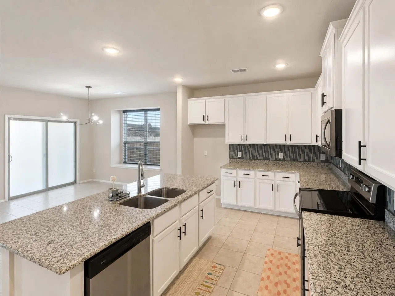 Single Family Residence For Rent in Denton County , 5601 Portola Lane, Denton, Texas 76208, 3 Bedroom, 2 Bathroom, 2 Garage spaces, 1,800 Sqft, built in 2020, mls#21358106, Real Estate Agent in Denton, Homes For Rent in Denton county, Homes For Rent in Denton, Realtor in Denton Texas, Real Estate Brokerage Independent Realty Texas, Luminita Cordes Realtor