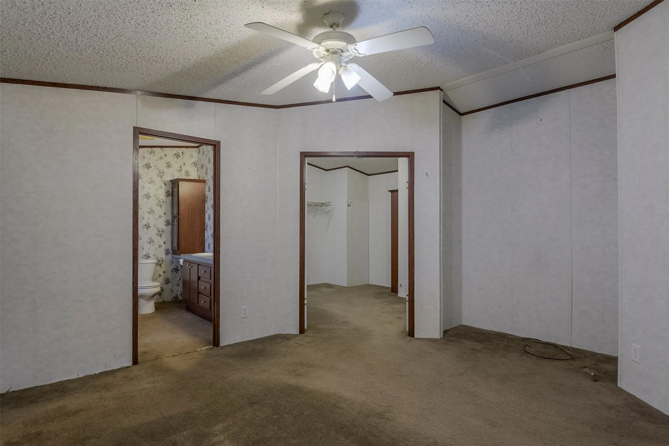 Mobile Home For Sale in Ellis County , 10860 S Fm 157, Venus, Texas 76084, 3 Bedroom, 2 Bathroom, Garage spaces, 1,568 Sqft, built in 2003, mls#21357275, Real Estate Agent in Venus, Homes For Sale in Ellis county, Homes For Sale in Venus, Realtor in Venus Texas, Real Estate Brokerage Independent Realty Texas, Luminita Cordes Realtor