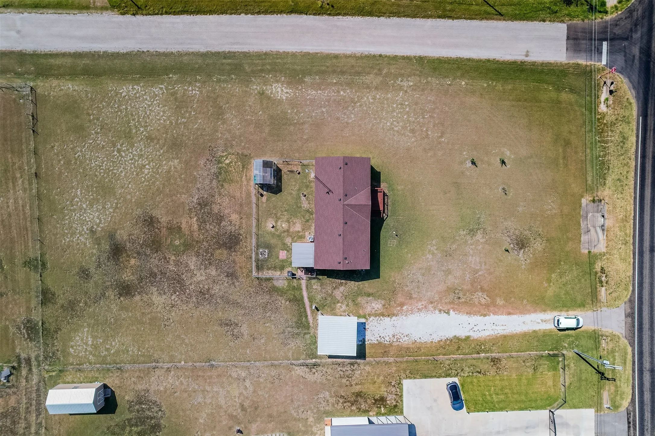 Mobile Home For Sale in Ellis County , 10860 S Fm 157, Venus, Texas 76084, 3 Bedroom, 2 Bathroom, Garage spaces, 1,568 Sqft, built in 2003, mls#21357275, Real Estate Agent in Venus, Homes For Sale in Ellis county, Homes For Sale in Venus, Realtor in Venus Texas, Real Estate Brokerage Independent Realty Texas, Luminita Cordes Realtor