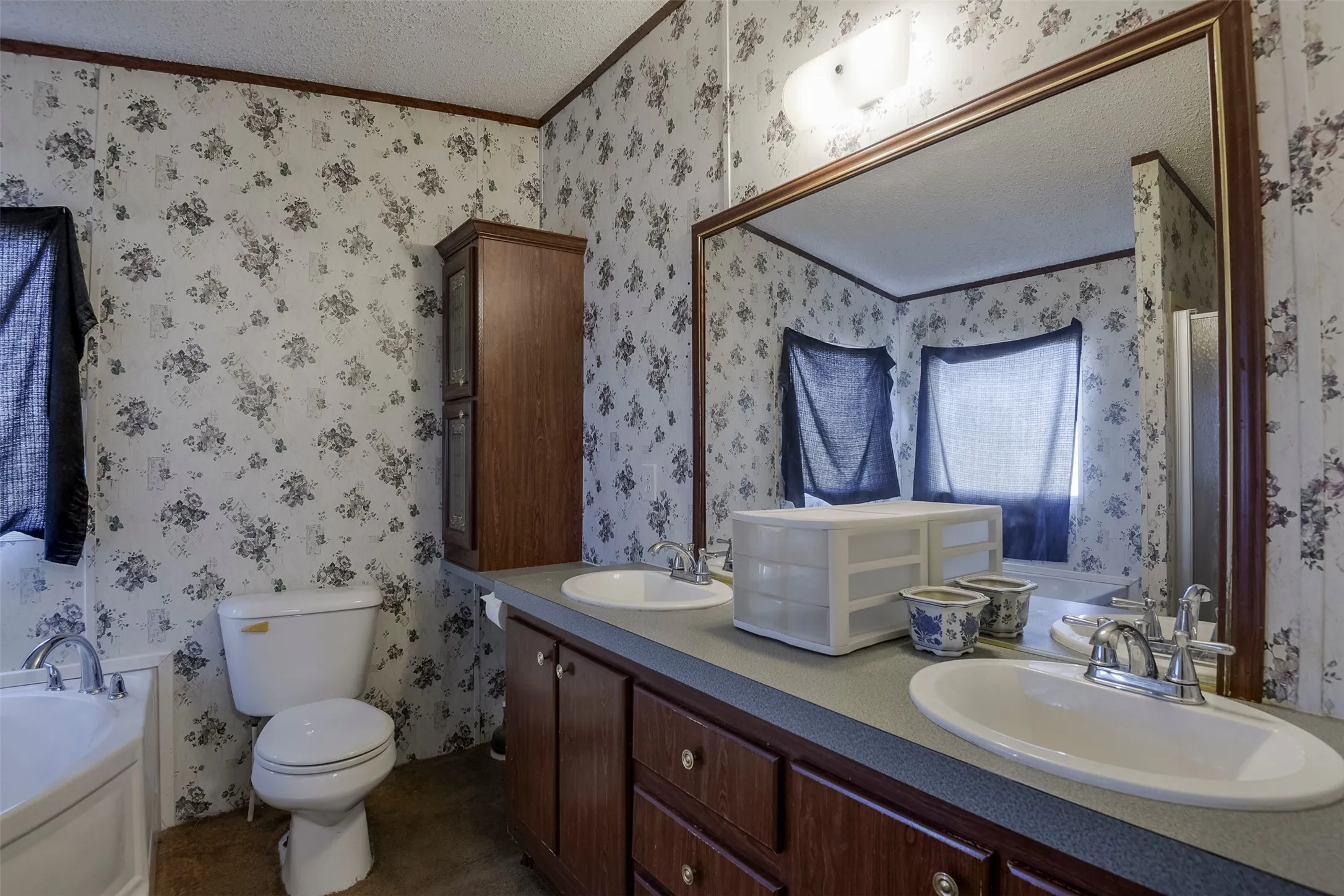 Mobile Home For Sale in Ellis County , 10860 S Fm 157, Venus, Texas 76084, 3 Bedroom, 2 Bathroom, Garage spaces, 1,568 Sqft, built in 2003, mls#21357275, Real Estate Agent in Venus, Homes For Sale in Ellis county, Homes For Sale in Venus, Realtor in Venus Texas, Real Estate Brokerage Independent Realty Texas, Luminita Cordes Realtor
