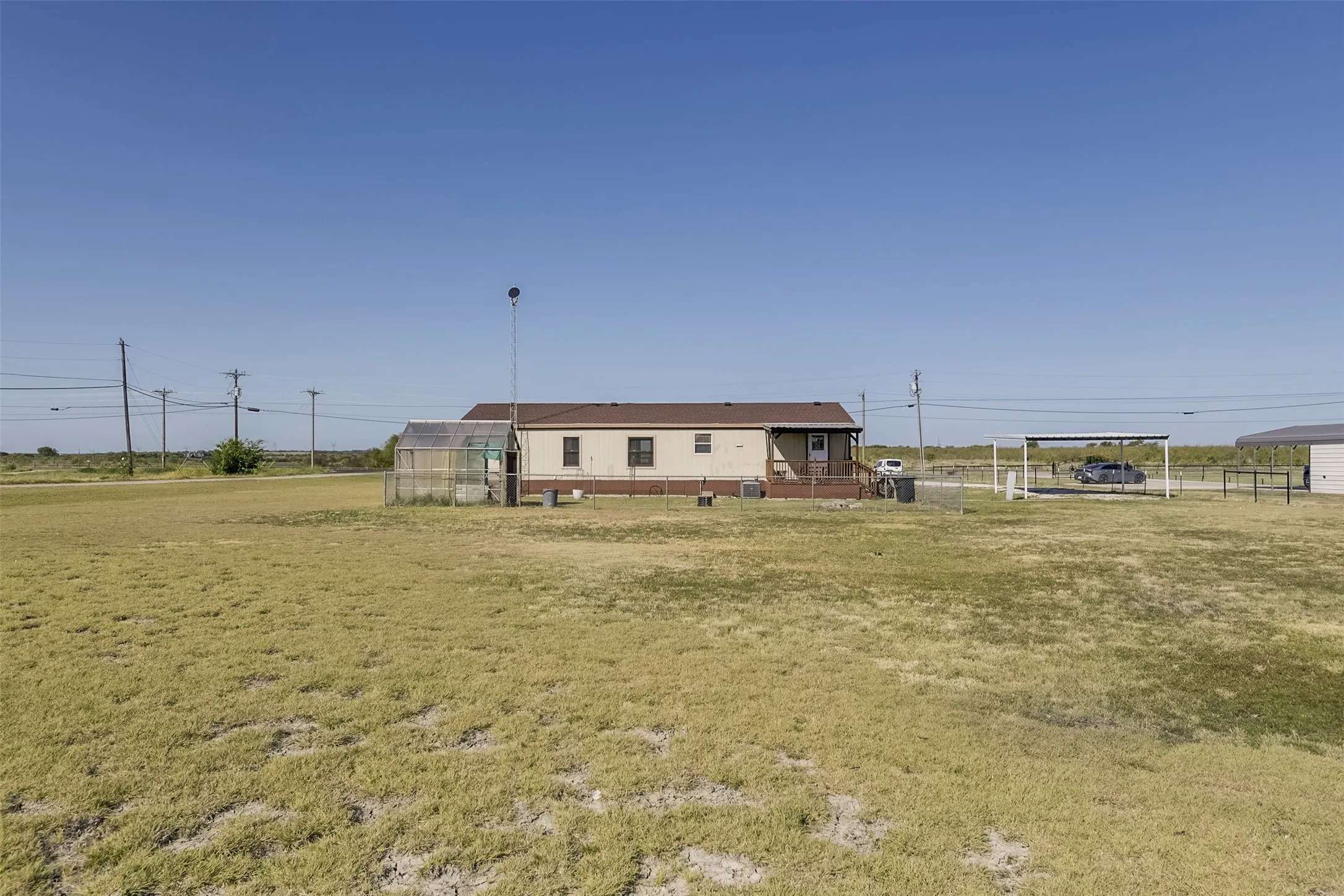 Mobile Home For Sale in Ellis County , 10860 S Fm 157, Venus, Texas 76084, 3 Bedroom, 2 Bathroom, Garage spaces, 1,568 Sqft, built in 2003, mls#21357275, Real Estate Agent in Venus, Homes For Sale in Ellis county, Homes For Sale in Venus, Realtor in Venus Texas, Real Estate Brokerage Independent Realty Texas, Luminita Cordes Realtor