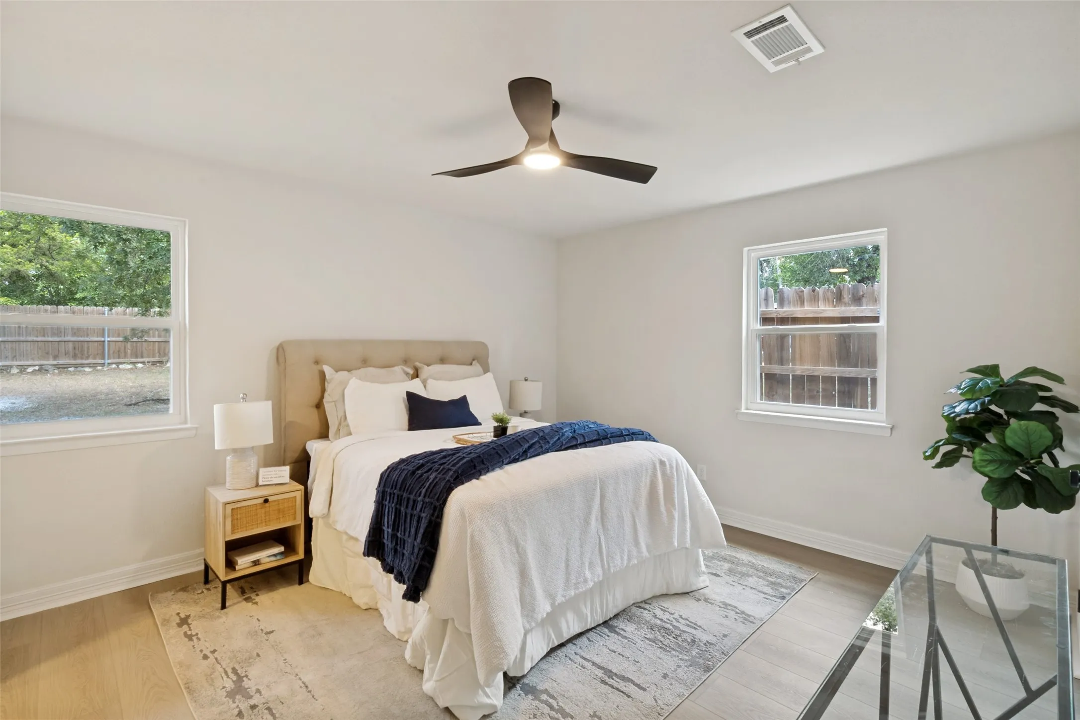 Single Family Residence For Sale in Dallas County , 1202 Arizona Avenue, Dallas, Texas 75216, 4 Bedroom, 2 Bathroom, 1 Garage spaces, 1,368 Sqft, built in 1975, mls#21357754, Real Estate Agent in Dallas, Homes For Sale in Dallas county, Homes For Sale in Dallas, Realtor in Dallas Texas, Real Estate Brokerage Independent Realty Texas, Luminita Cordes Realtor