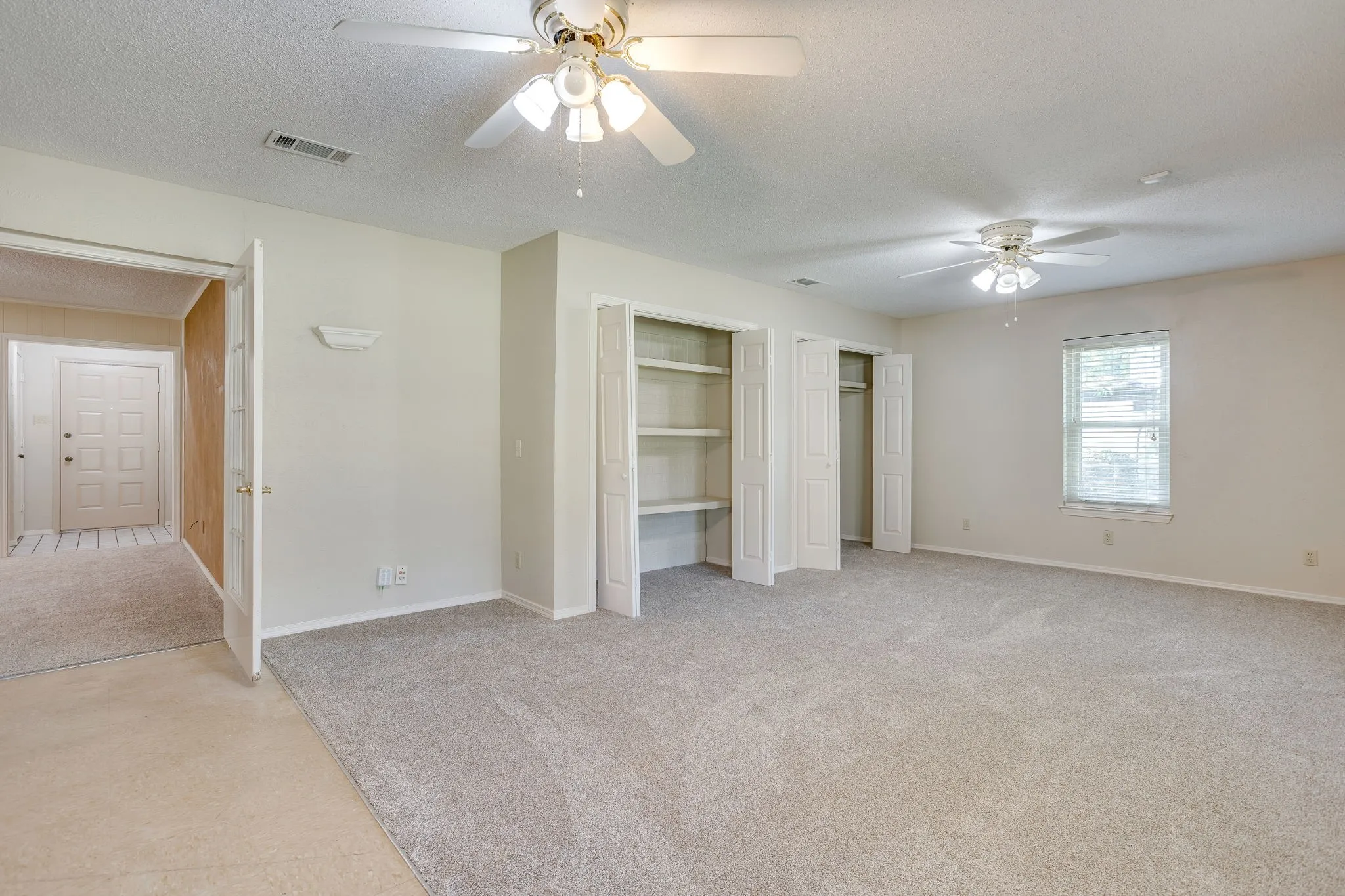 Single Family Residence For Sale in Tarrant County , 741 NW James Circle, Burleson, Texas 76028, 4 Bedroom, 2 Bathroom, 2 Garage spaces, 1,653 Sqft, built in 1979, mls#21355564, Real Estate Agent in Burleson, Homes For Sale in Tarrant county, Homes For Sale in Burleson, Realtor in Burleson Texas, Real Estate Brokerage Independent Realty Texas, Luminita Cordes Realtor