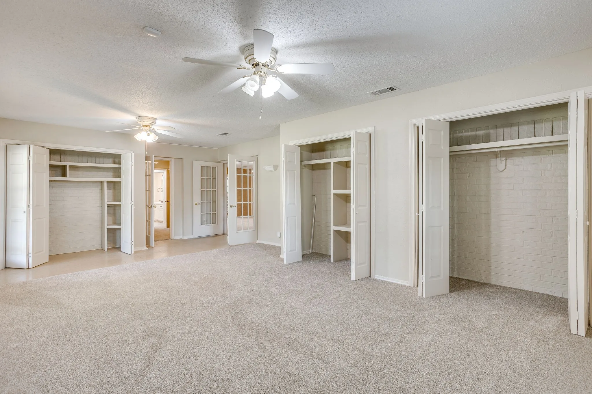 Single Family Residence For Sale in Tarrant County , 741 NW James Circle, Burleson, Texas 76028, 4 Bedroom, 2 Bathroom, 2 Garage spaces, 1,653 Sqft, built in 1979, mls#21355564, Real Estate Agent in Burleson, Homes For Sale in Tarrant county, Homes For Sale in Burleson, Realtor in Burleson Texas, Real Estate Brokerage Independent Realty Texas, Luminita Cordes Realtor