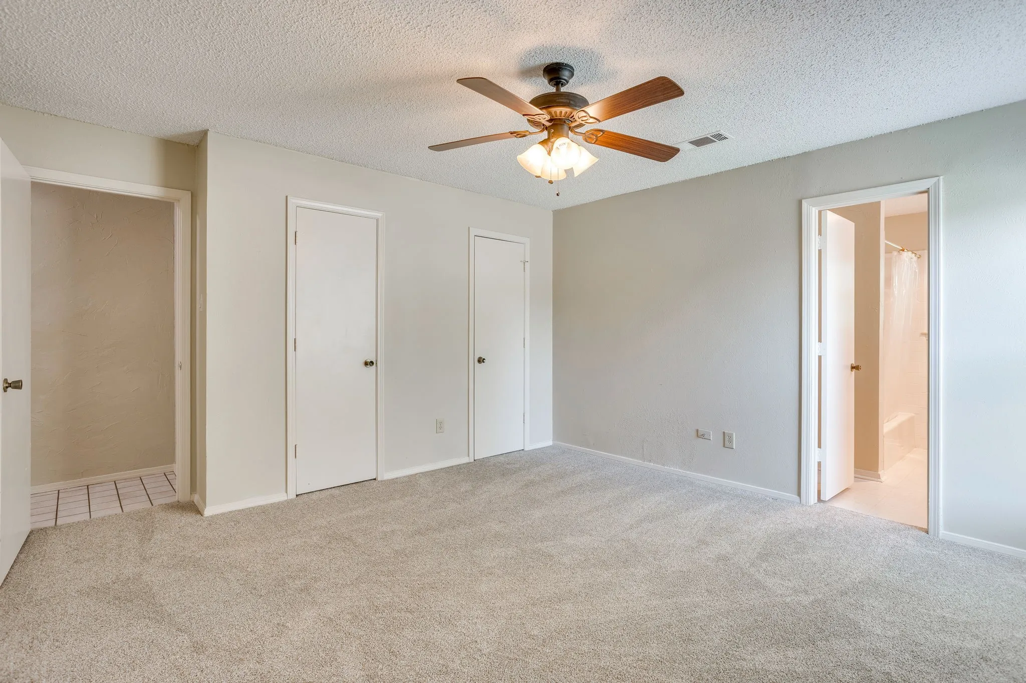 Single Family Residence For Sale in Tarrant County , 741 NW James Circle, Burleson, Texas 76028, 4 Bedroom, 2 Bathroom, 2 Garage spaces, 1,653 Sqft, built in 1979, mls#21355564, Real Estate Agent in Burleson, Homes For Sale in Tarrant county, Homes For Sale in Burleson, Realtor in Burleson Texas, Real Estate Brokerage Independent Realty Texas, Luminita Cordes Realtor