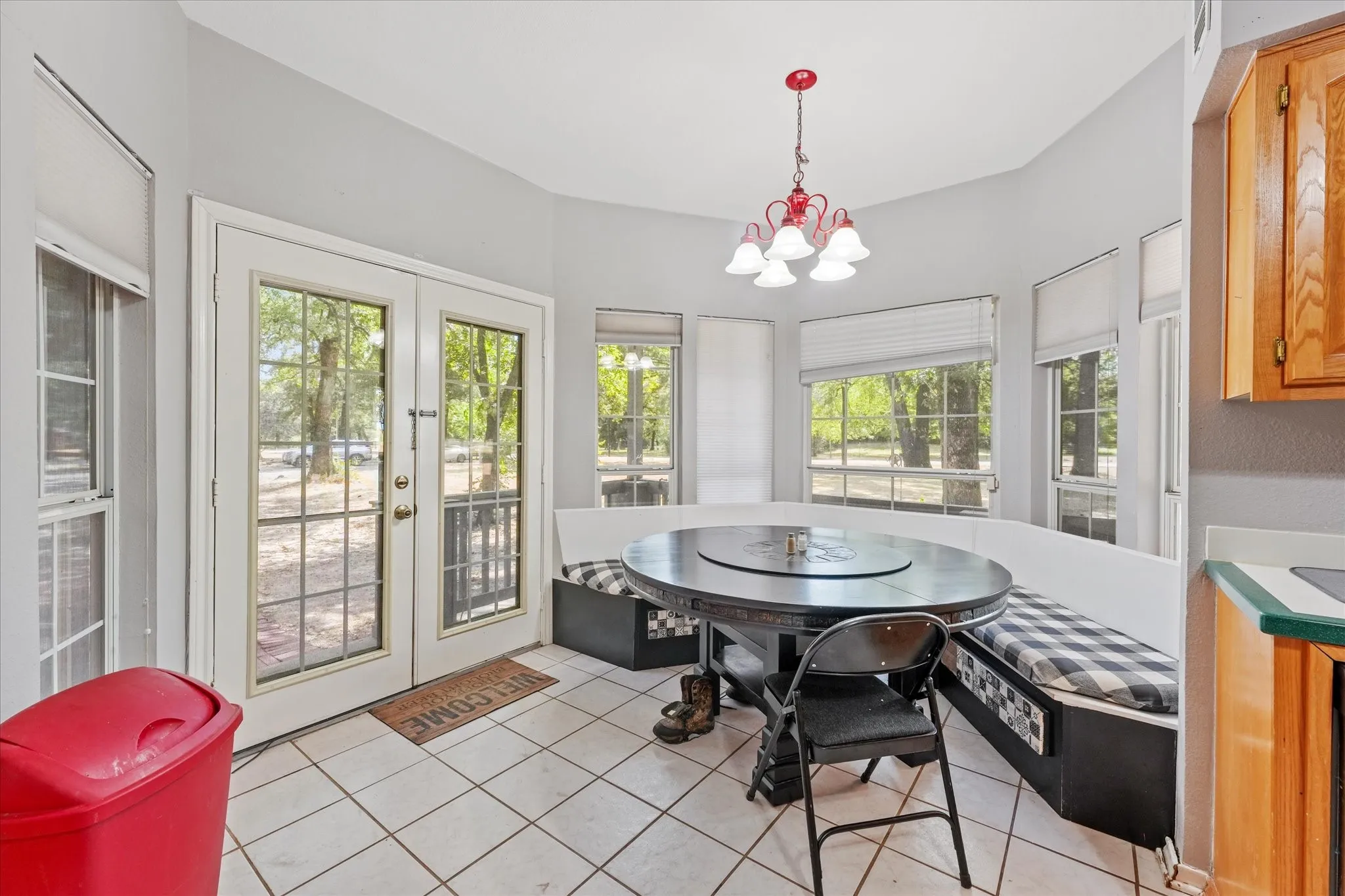 Single Family Residence For Sale in Rains County , 660 Rs County Road 1250, Emory, Texas 75440, 3 Bedroom, 2 Bathroom, 2 Garage spaces, 2,366 Sqft, built in 2001, mls#21355298, Real Estate Agent in Emory, Homes For Sale in Rains county, Homes For Sale in Emory, Realtor in Emory Texas, Real Estate Brokerage Independent Realty Texas, Luminita Cordes Realtor
