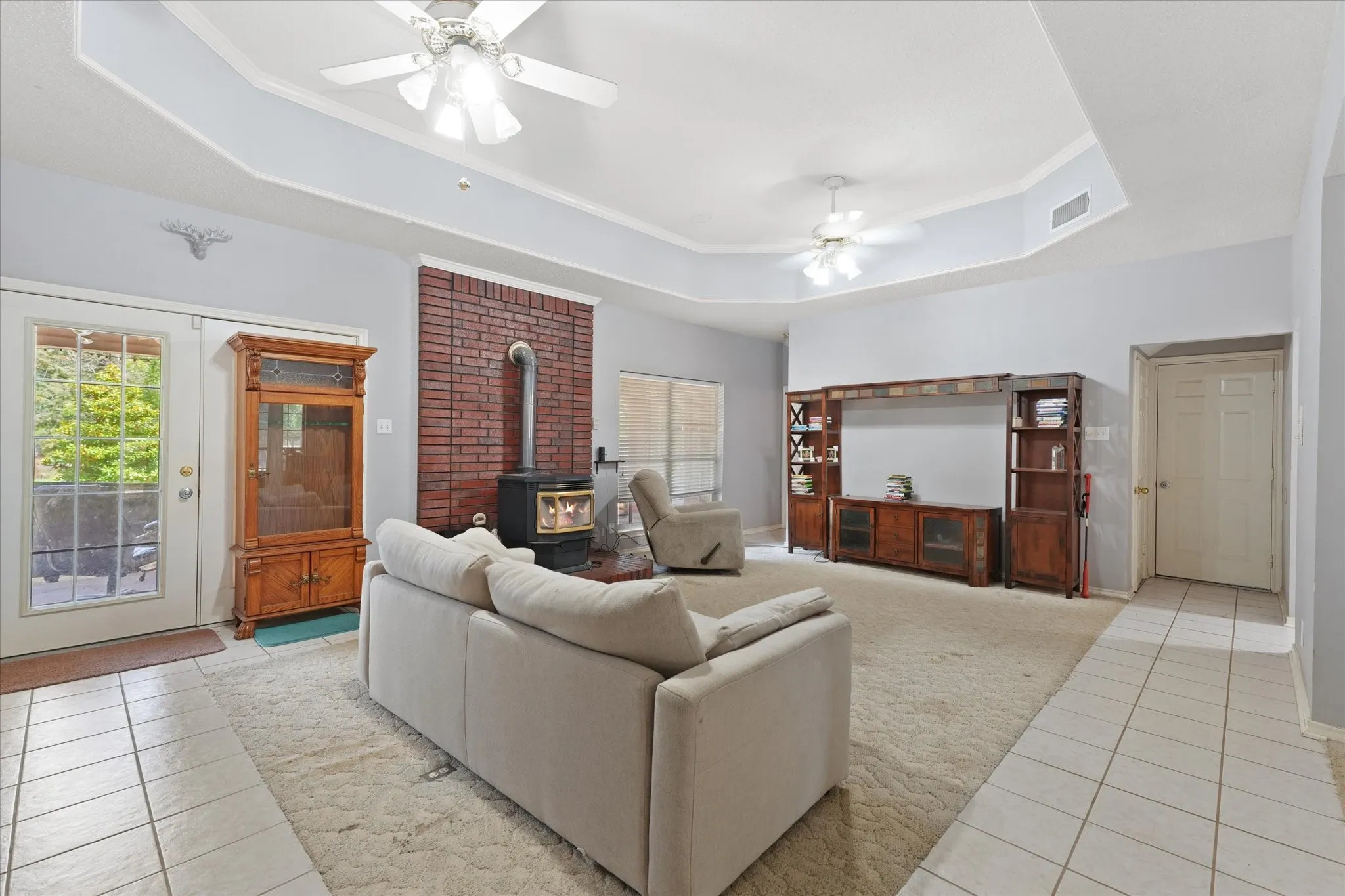 Tray ceiling with dual ceiling fans
