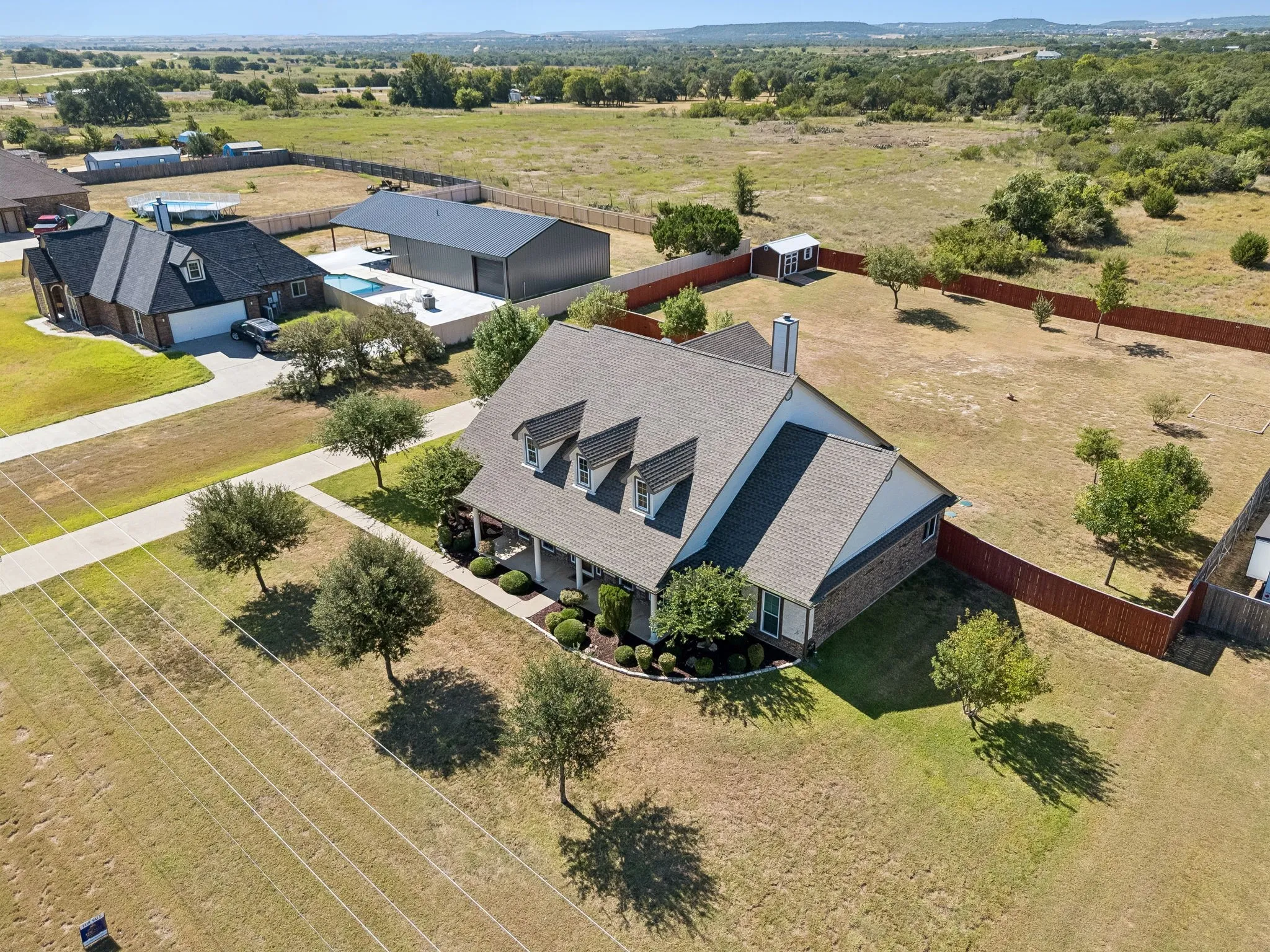 Single Family Residence For Sale in Coryell County , 113 Coleton Drive, Copperas Cove, Texas 76522, 4 Bedroom, 3 Bathroom, 2 Garage spaces, 2,371 Sqft, built in 2010, mls#21357503, Real Estate Agent in Copperas Cove, Homes For Sale in Coryell county, Homes For Sale in Copperas Cove, Realtor in Copperas Cove Texas, Real Estate Brokerage Independent Realty Texas, Luminita Cordes Realtor