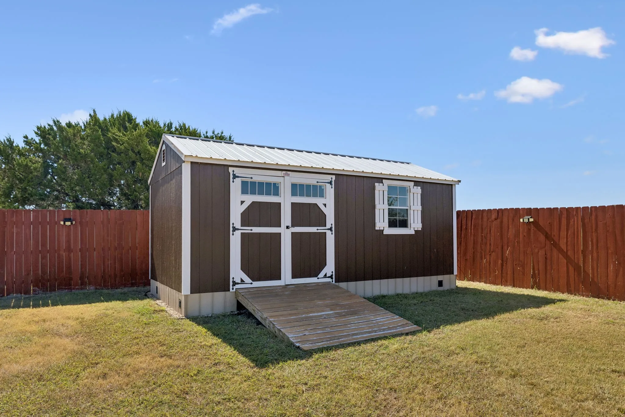 Single Family Residence For Sale in Coryell County , 113 Coleton Drive, Copperas Cove, Texas 76522, 4 Bedroom, 3 Bathroom, 2 Garage spaces, 2,371 Sqft, built in 2010, mls#21357503, Real Estate Agent in Copperas Cove, Homes For Sale in Coryell county, Homes For Sale in Copperas Cove, Realtor in Copperas Cove Texas, Real Estate Brokerage Independent Realty Texas, Luminita Cordes Realtor